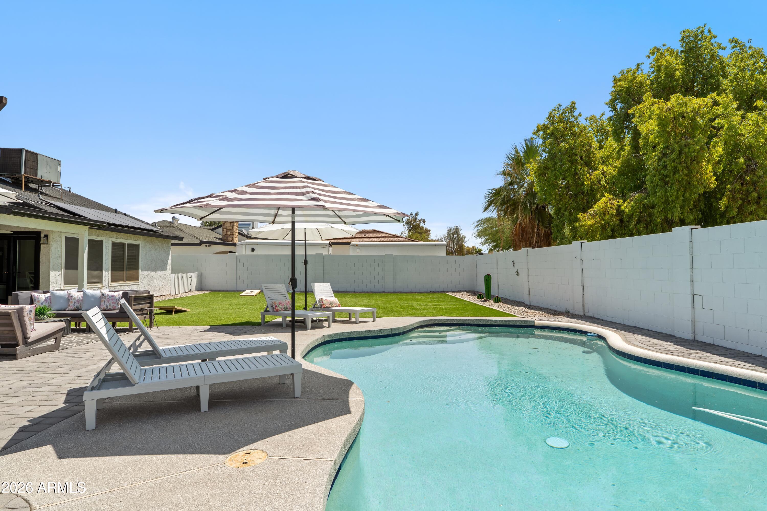 2213 W IRMA Lane