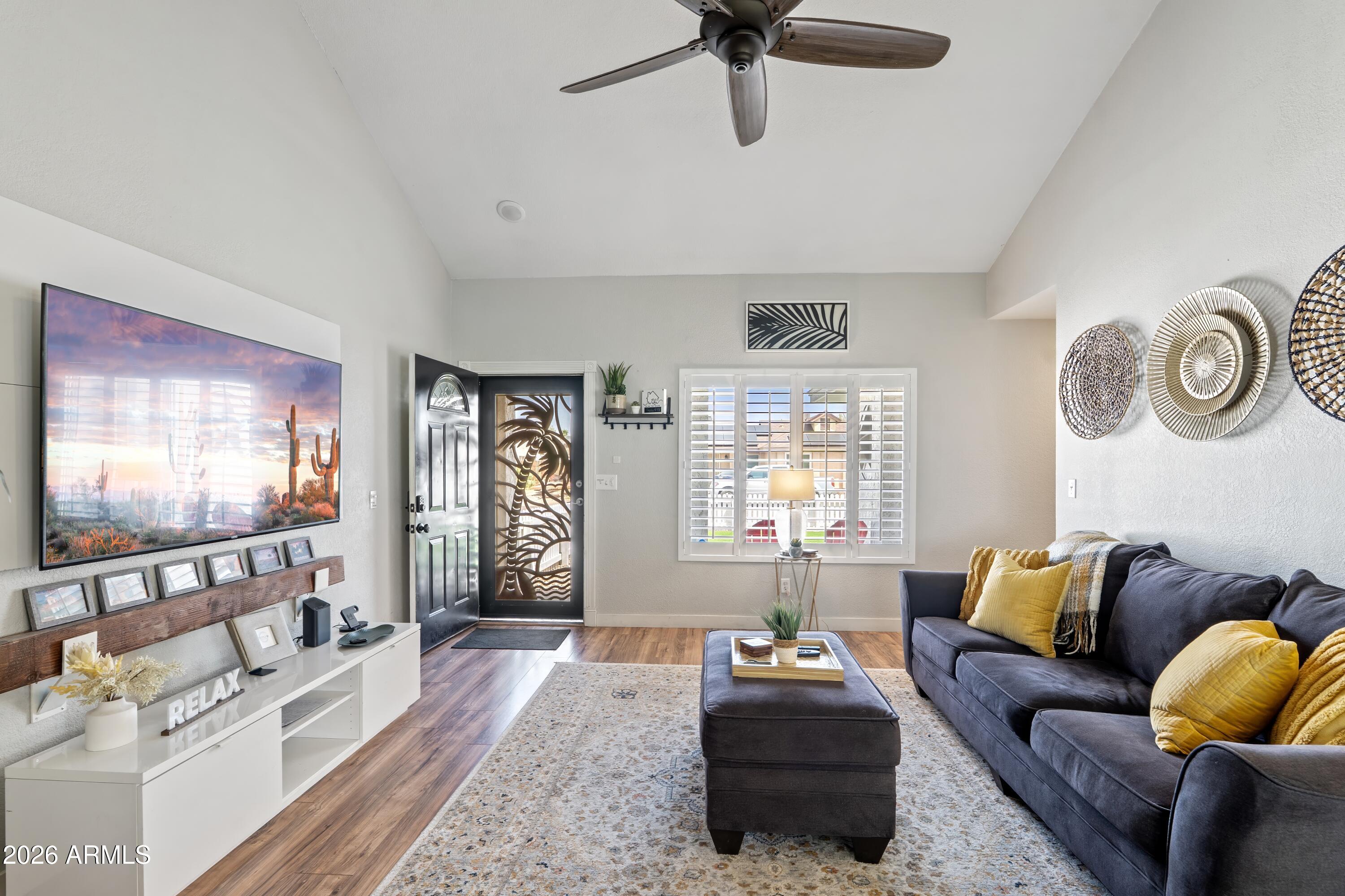 2213 W IRMA Lane