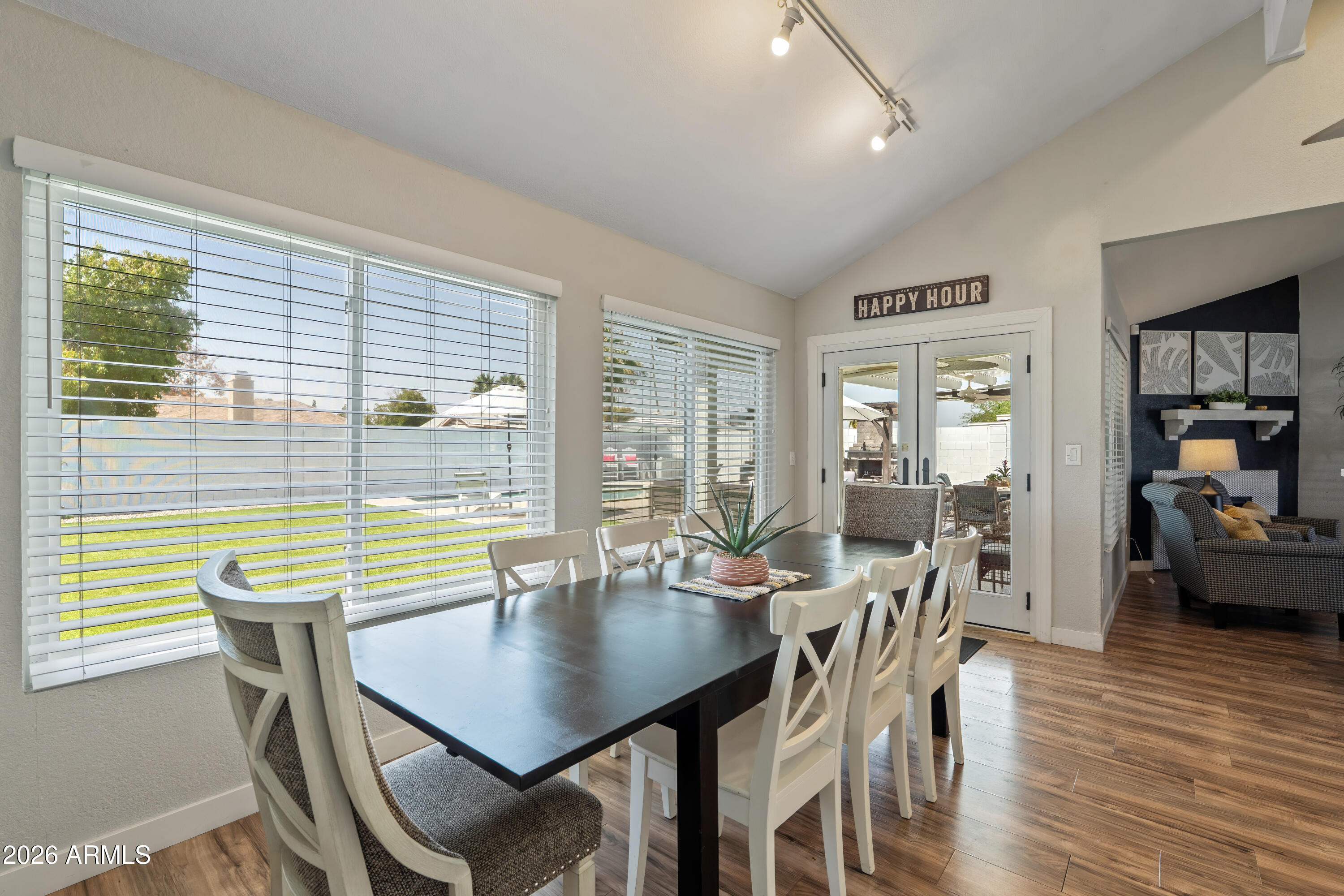 2213 W IRMA Lane
