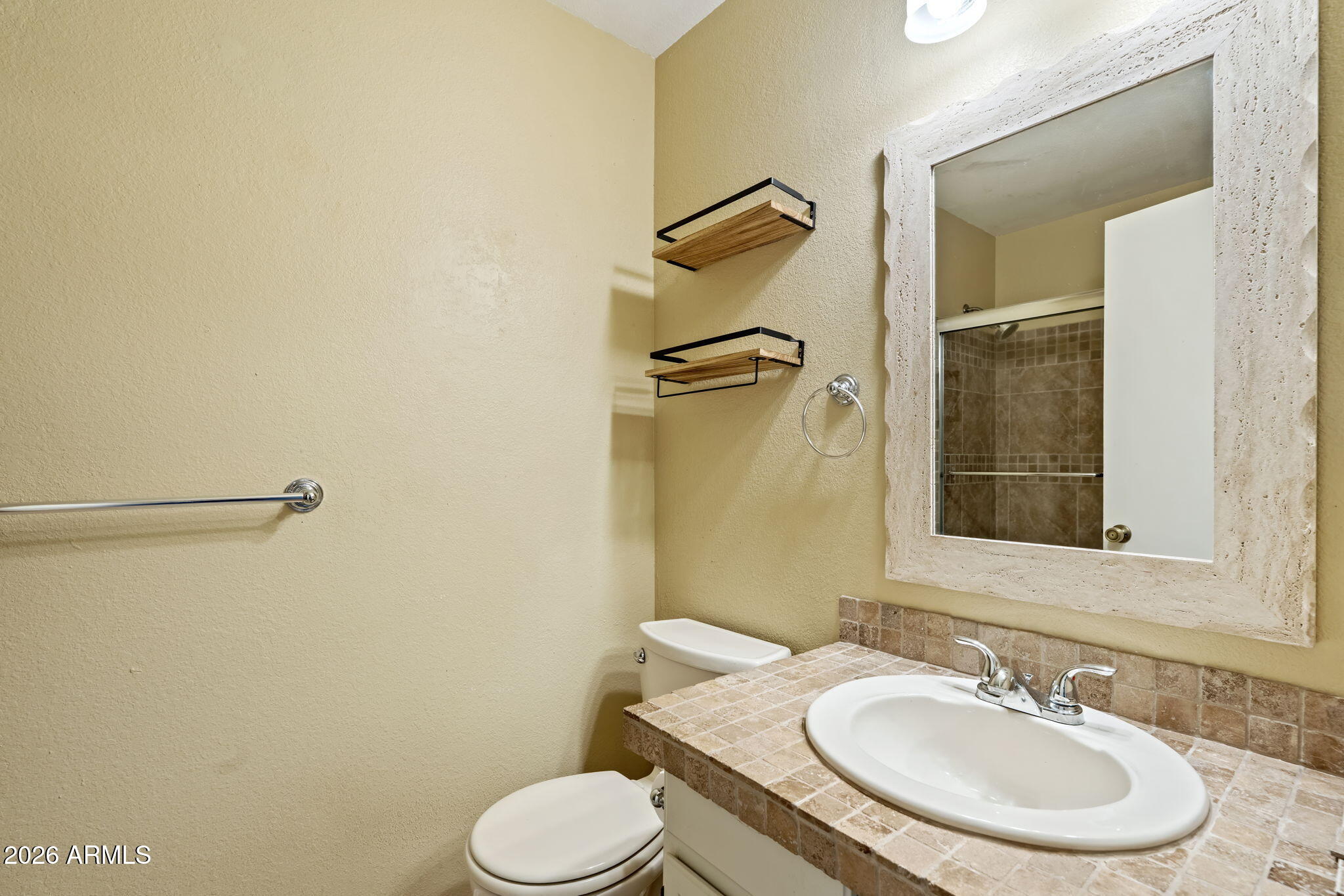 4901 E KELTON Lane 1003