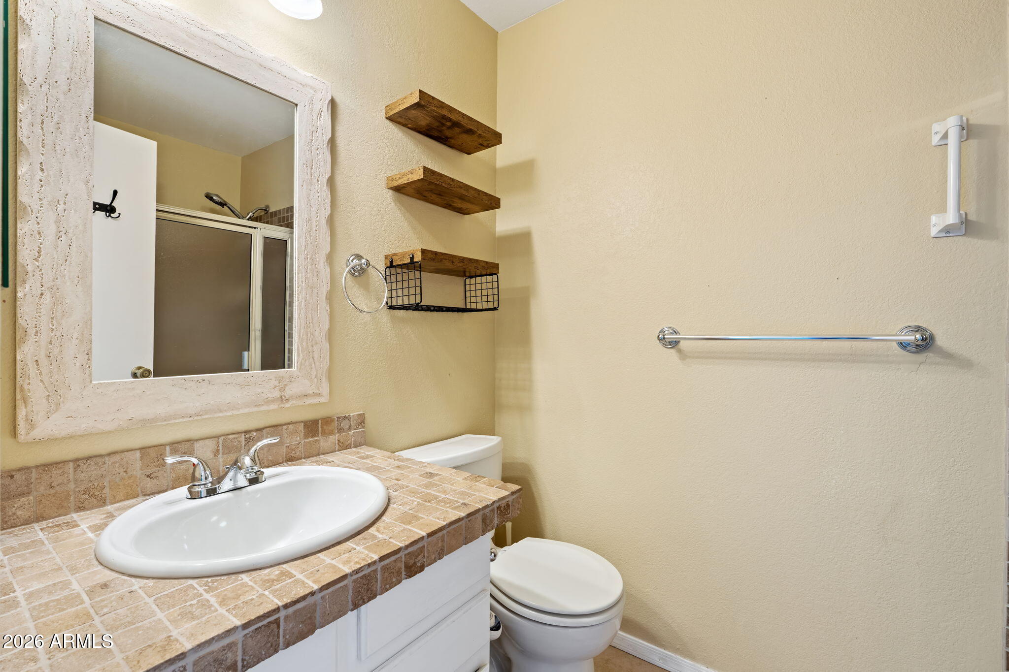 4901 E KELTON Lane 1003
