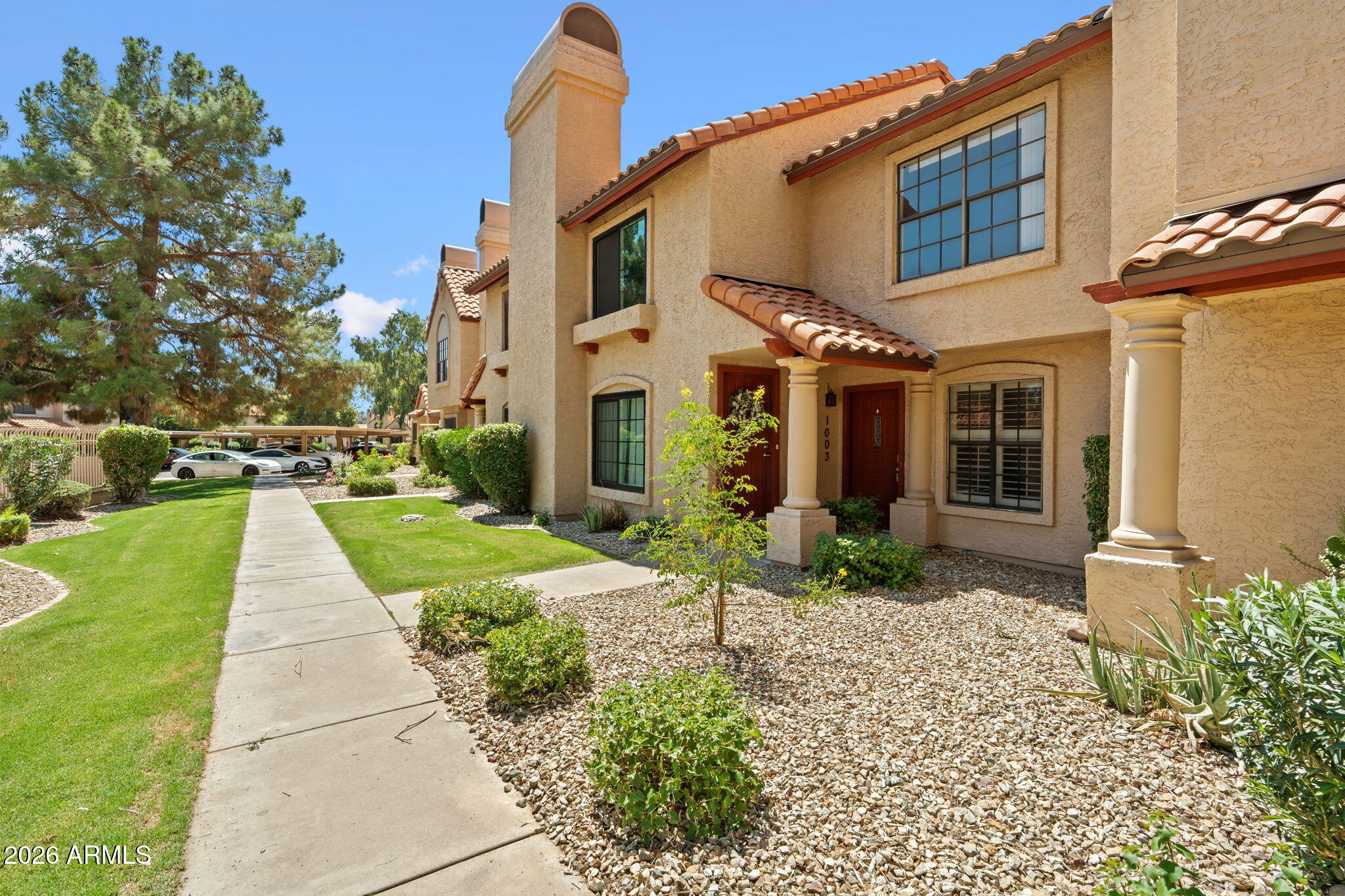 4901 E KELTON Lane 1003
