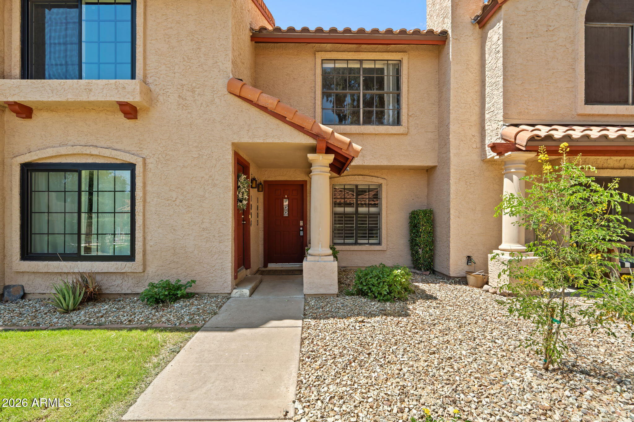 4901 E KELTON Lane 1003