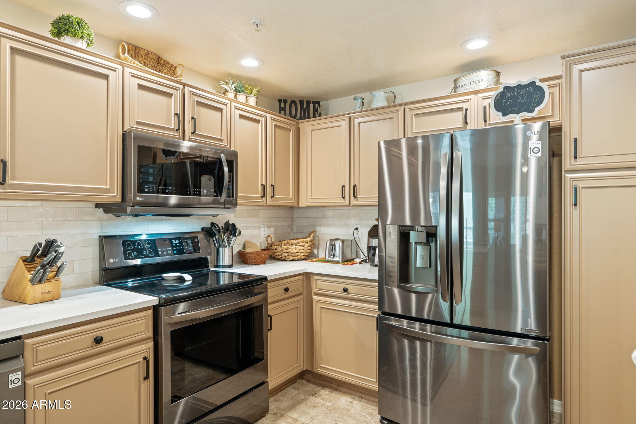 20121 N 76TH Street 1047