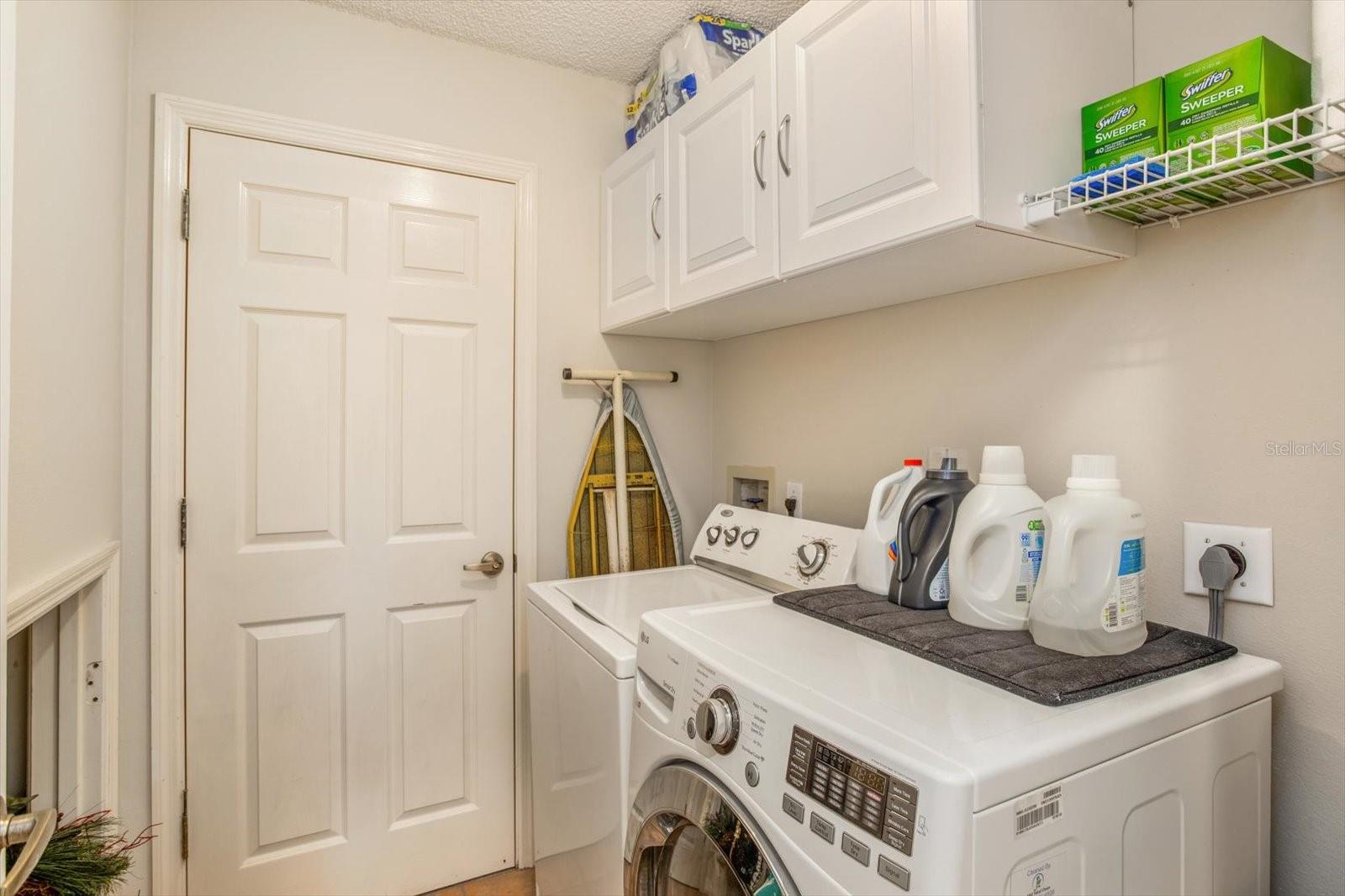 3920 RUNNING WATER DR