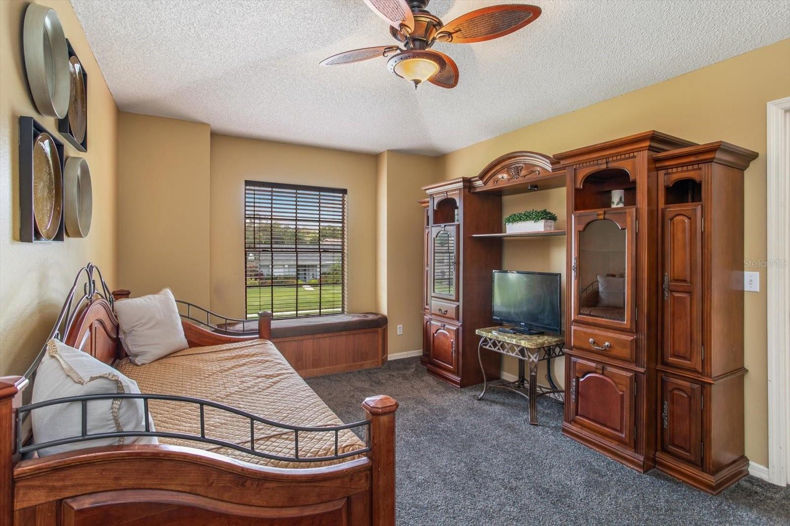 3920 RUNNING WATER DR