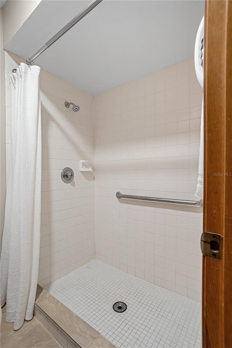 1147 MAPLE CREEK CT