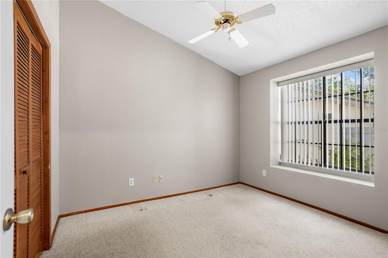 1147 MAPLE CREEK CT