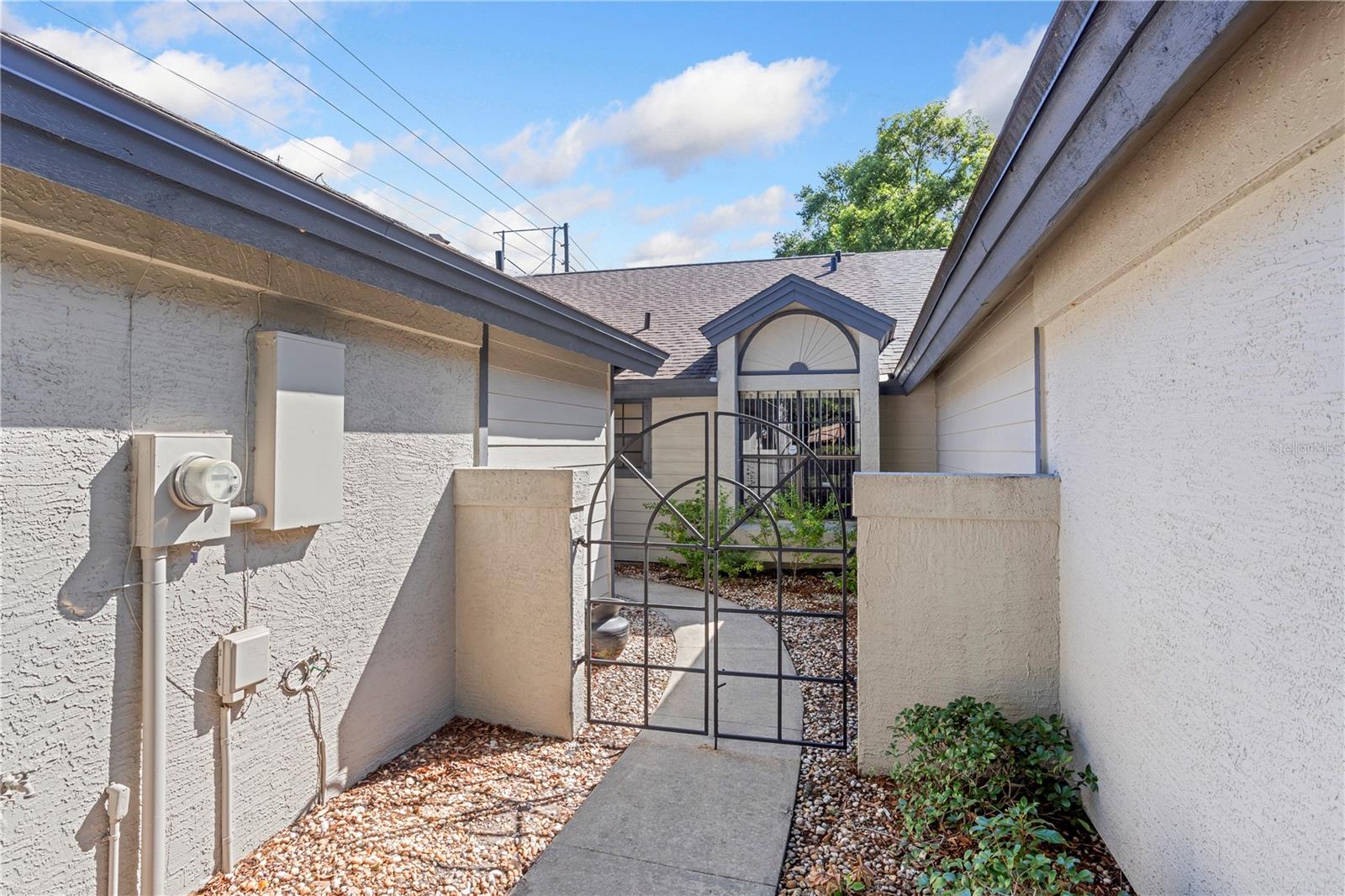 1147 MAPLE CREEK CT