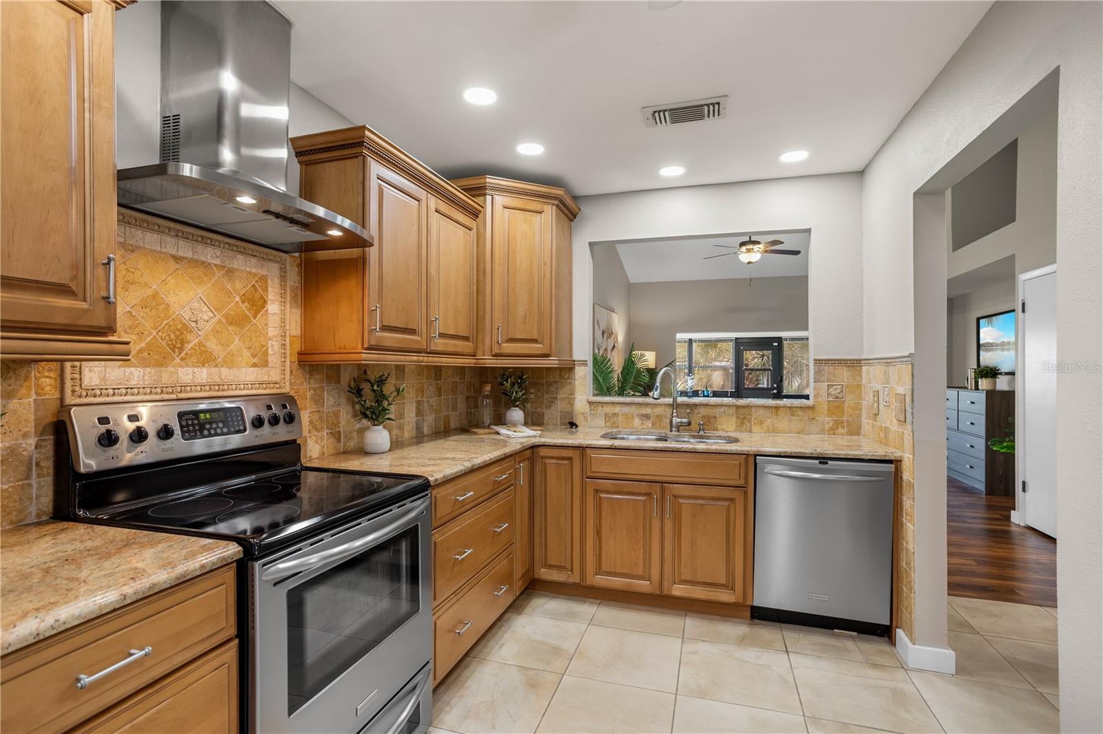 1147 MAPLE CREEK CT