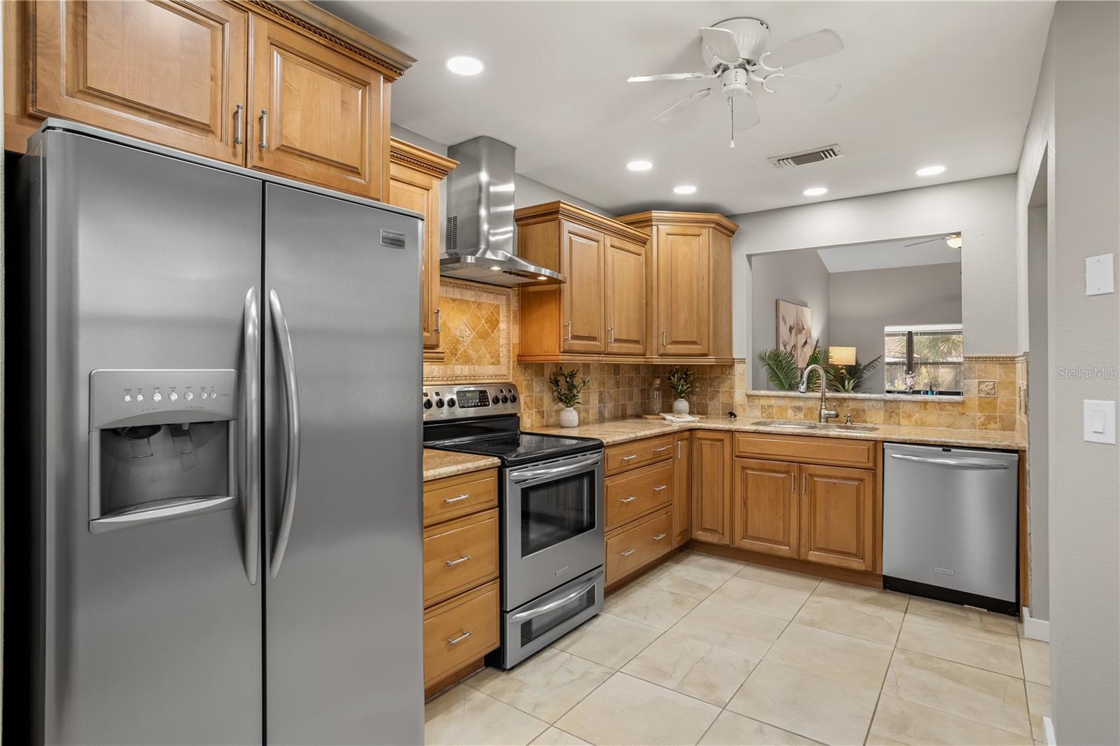 1147 MAPLE CREEK CT