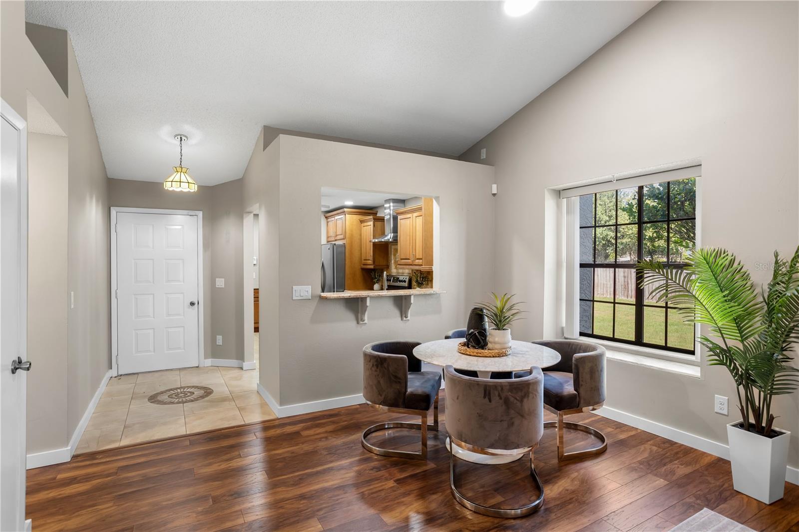 1147 MAPLE CREEK CT