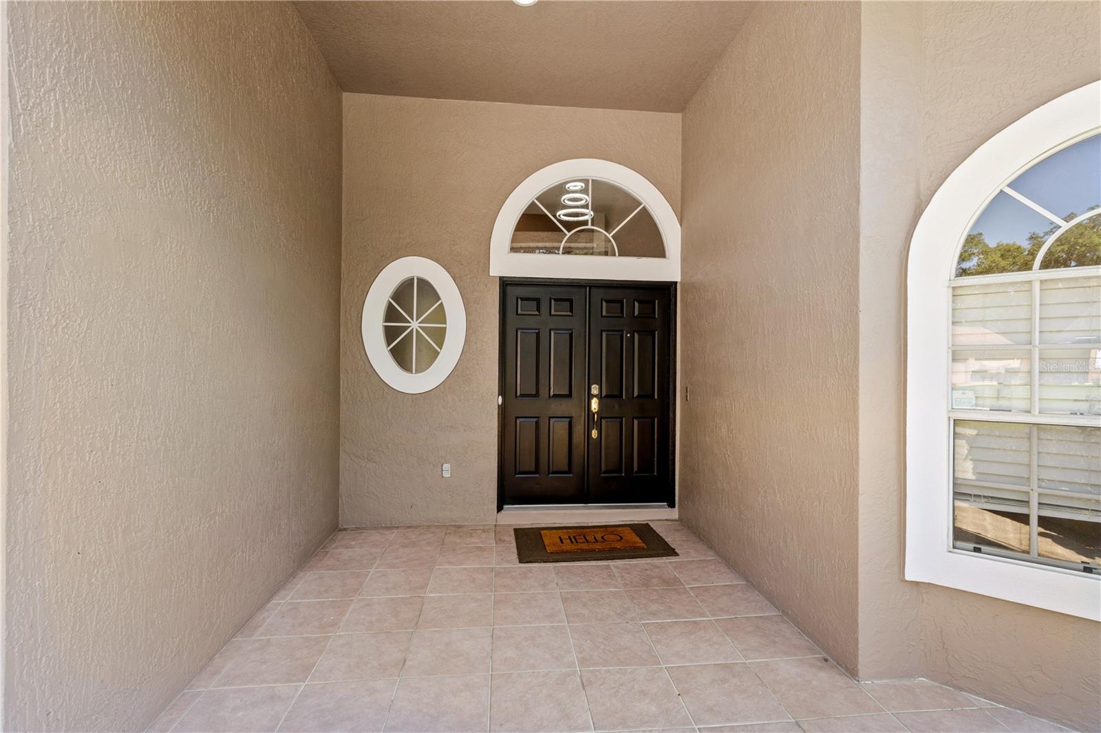 690 OAK HOLLOW WAY
