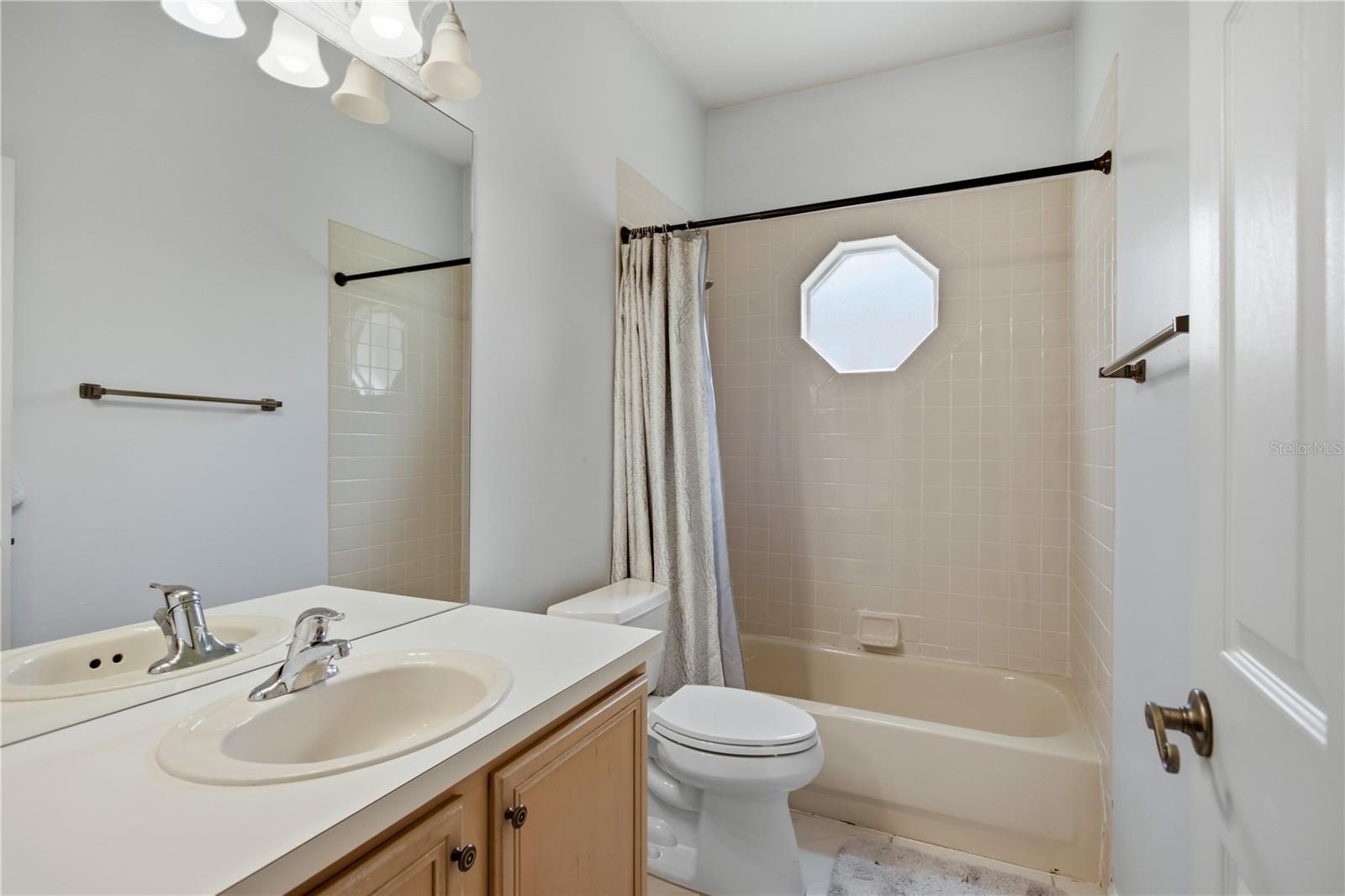 223 BLUE CREEK DR