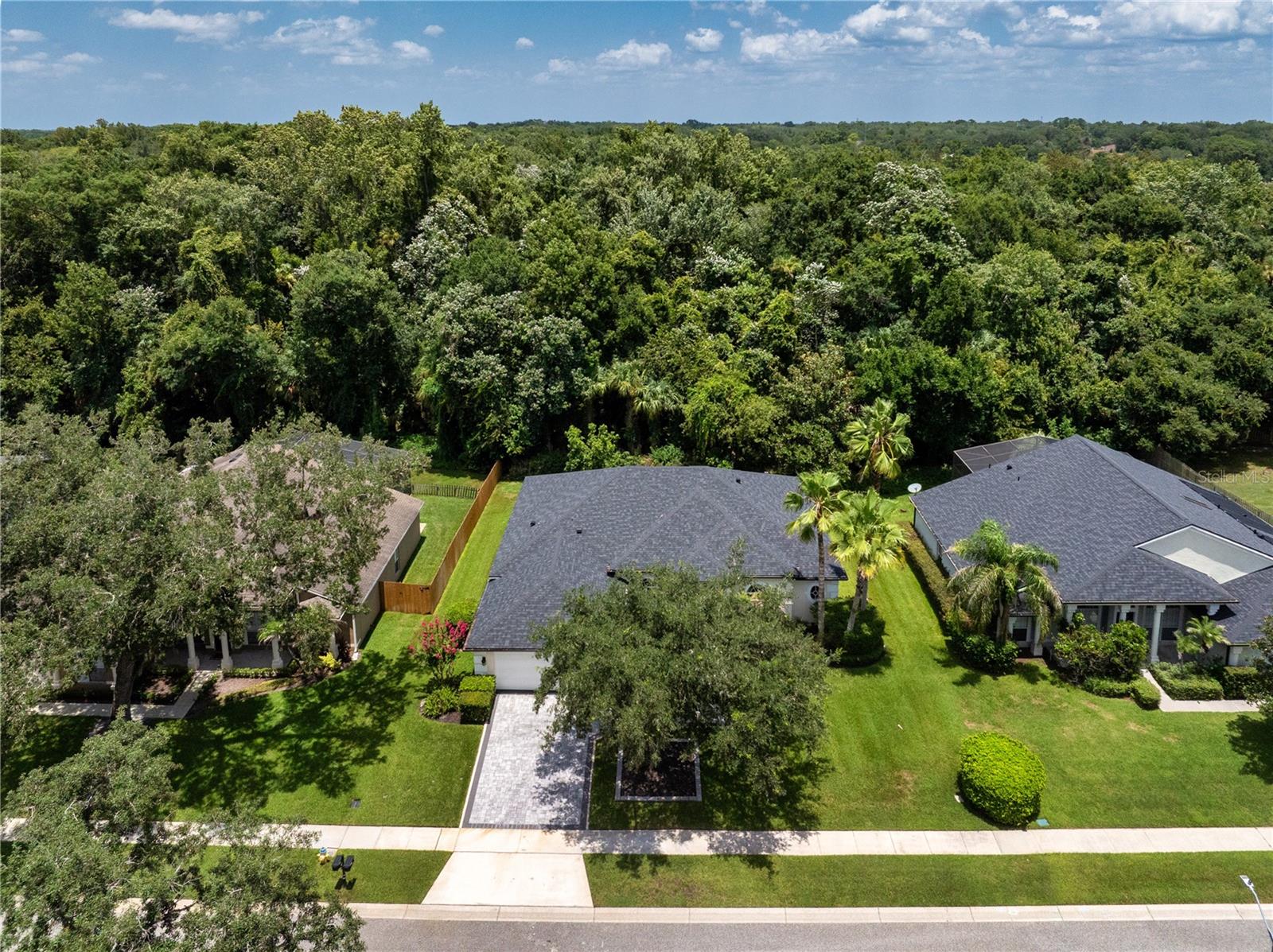 223 BLUE CREEK DR