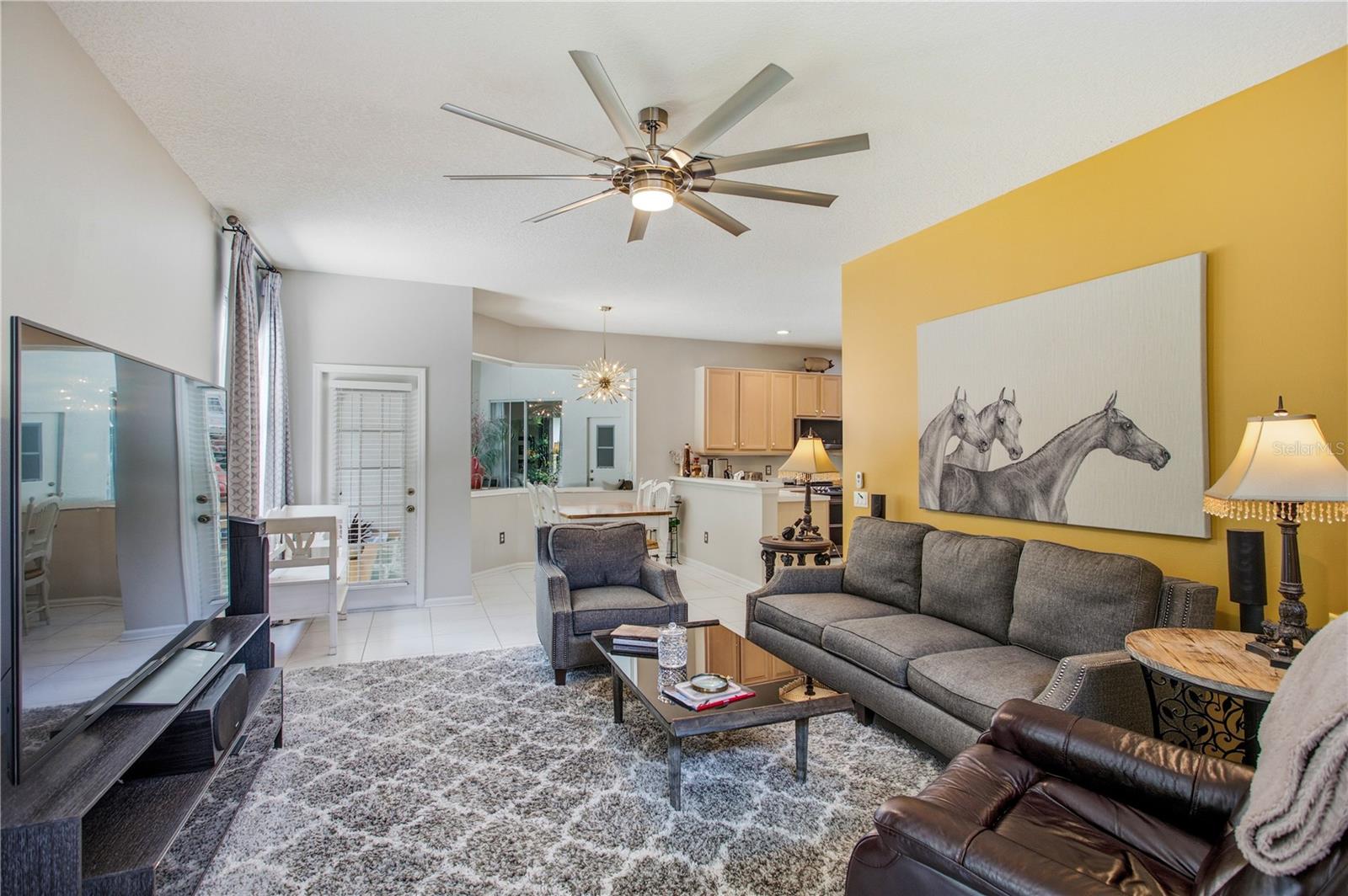 223 BLUE CREEK DR