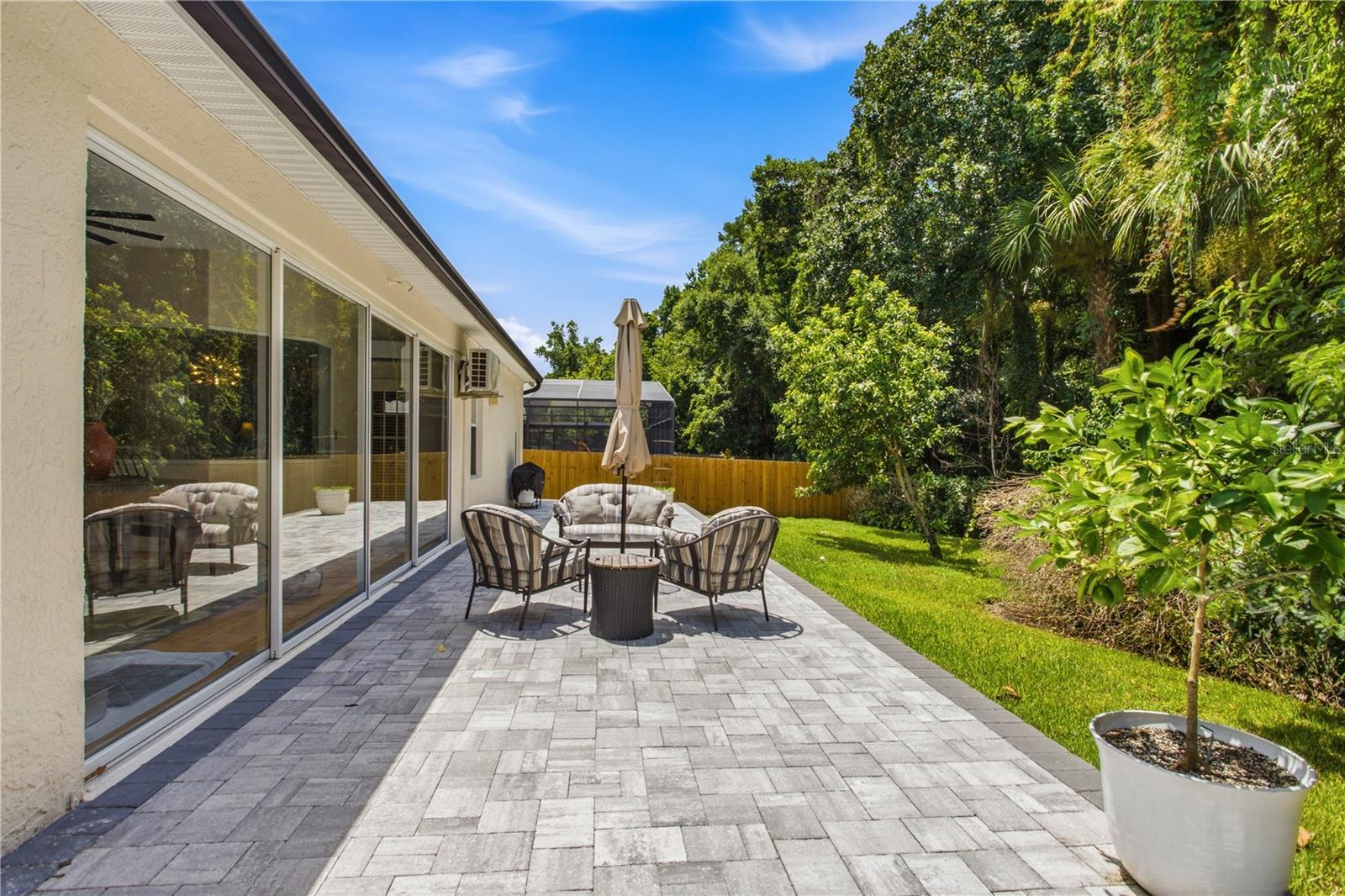 223 BLUE CREEK DR