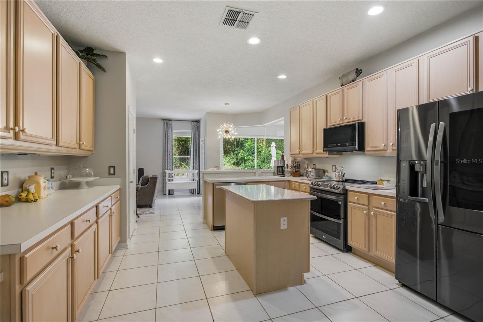 223 BLUE CREEK DR