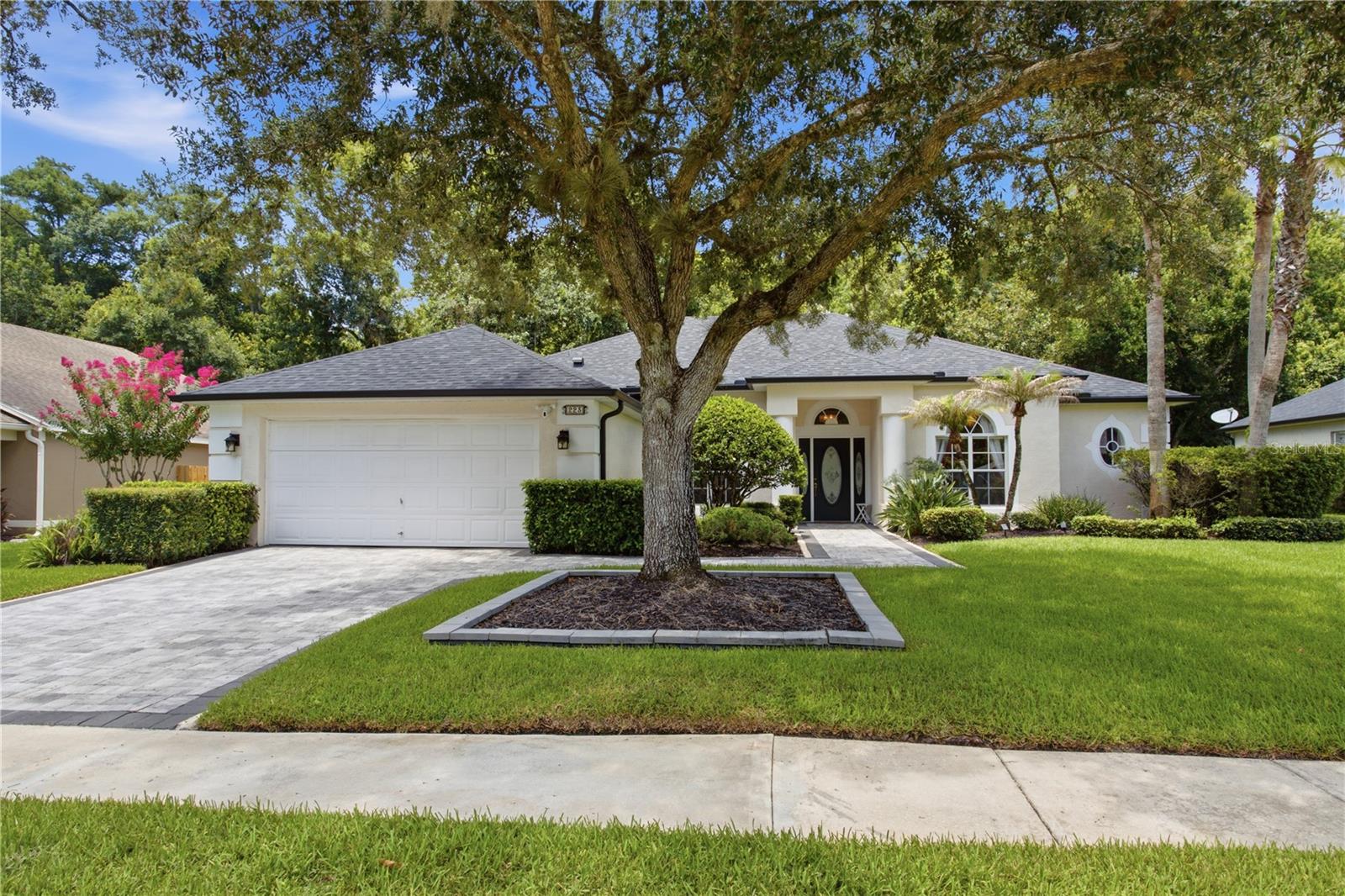 223 BLUE CREEK DR