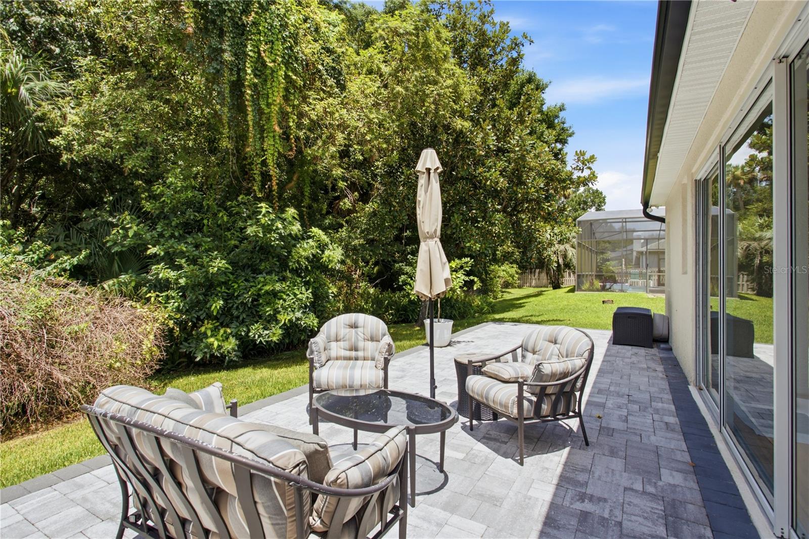 223 BLUE CREEK DR