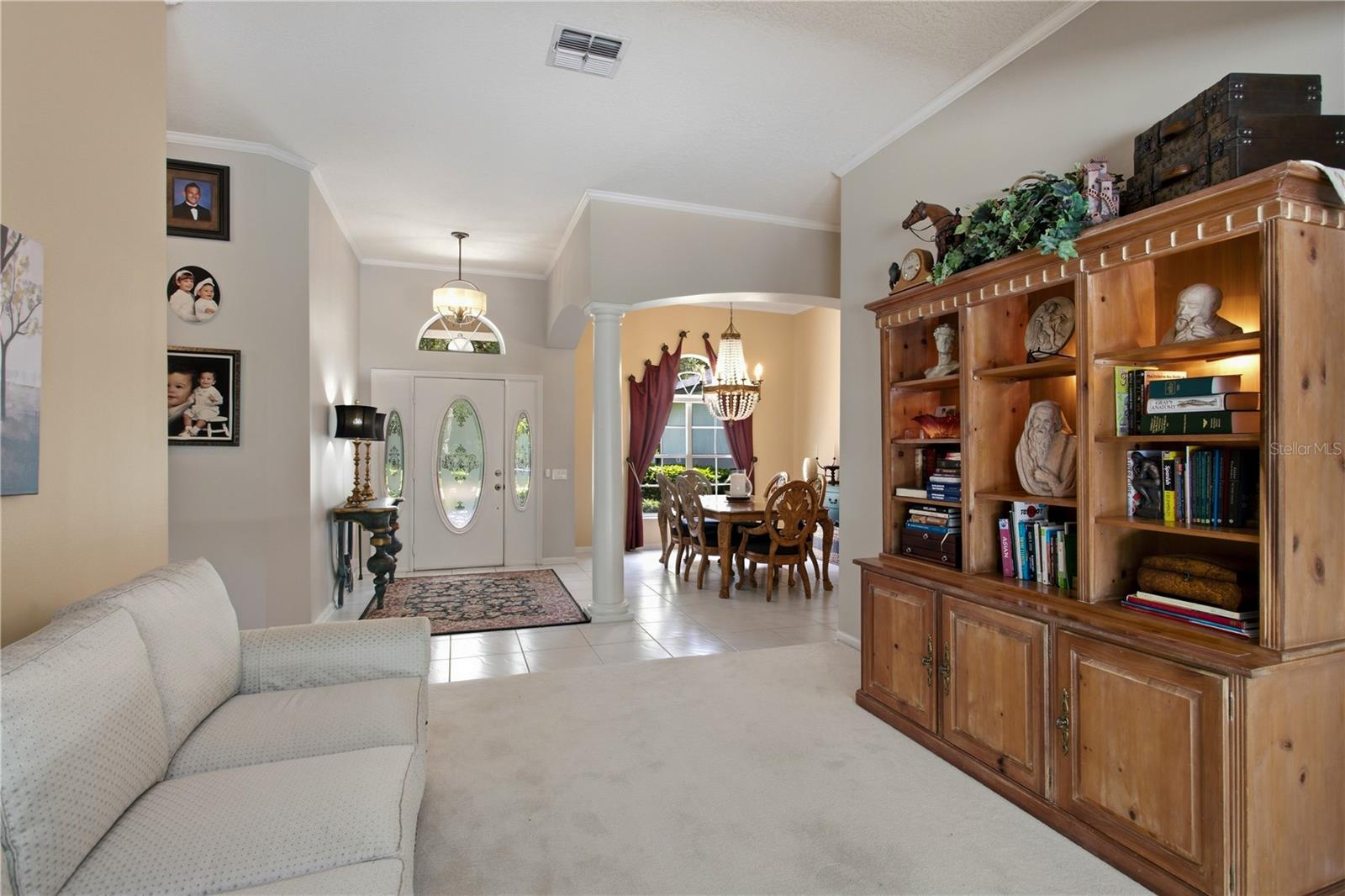 223 BLUE CREEK DR