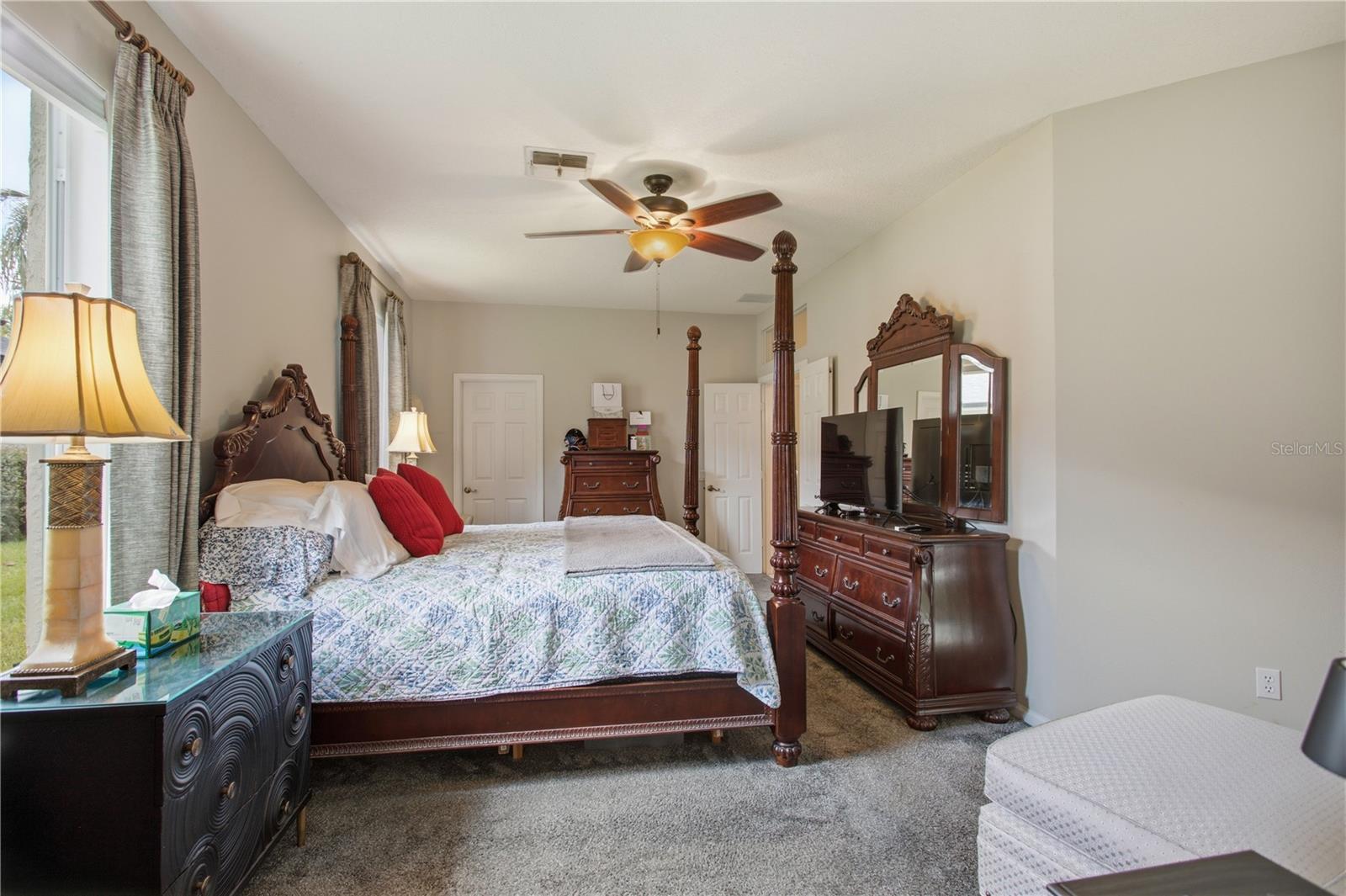 223 BLUE CREEK DR