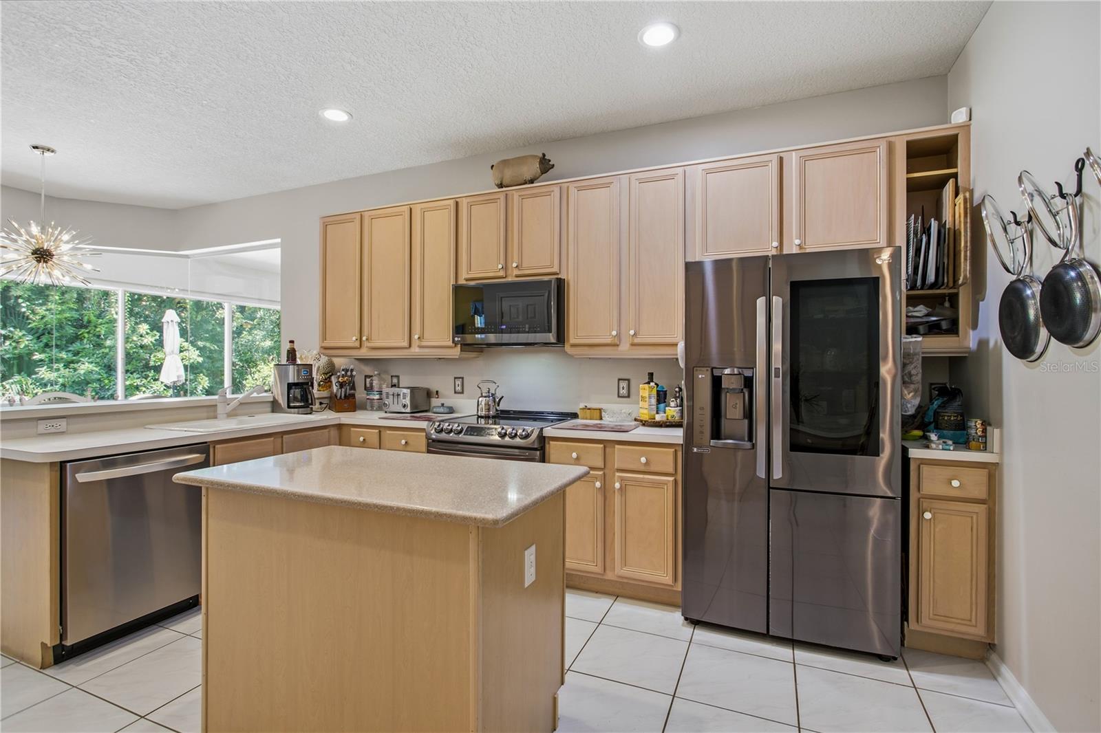 223 BLUE CREEK DR