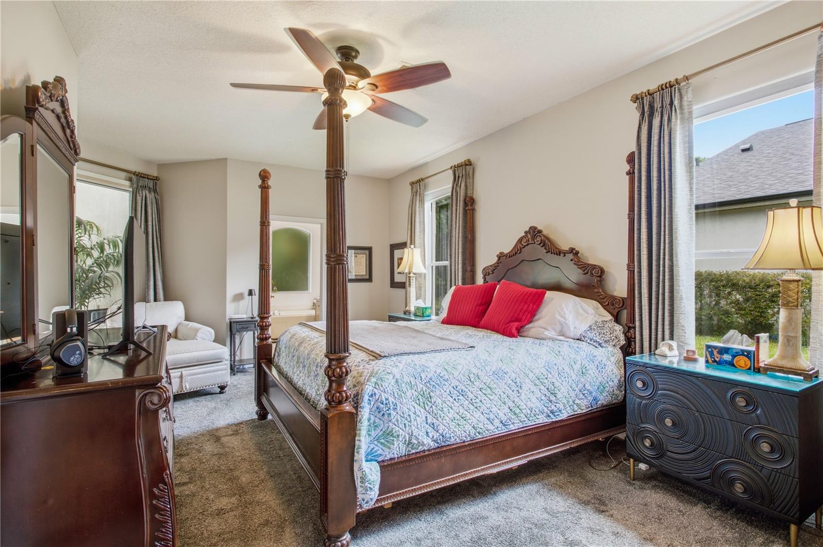 223 BLUE CREEK DR