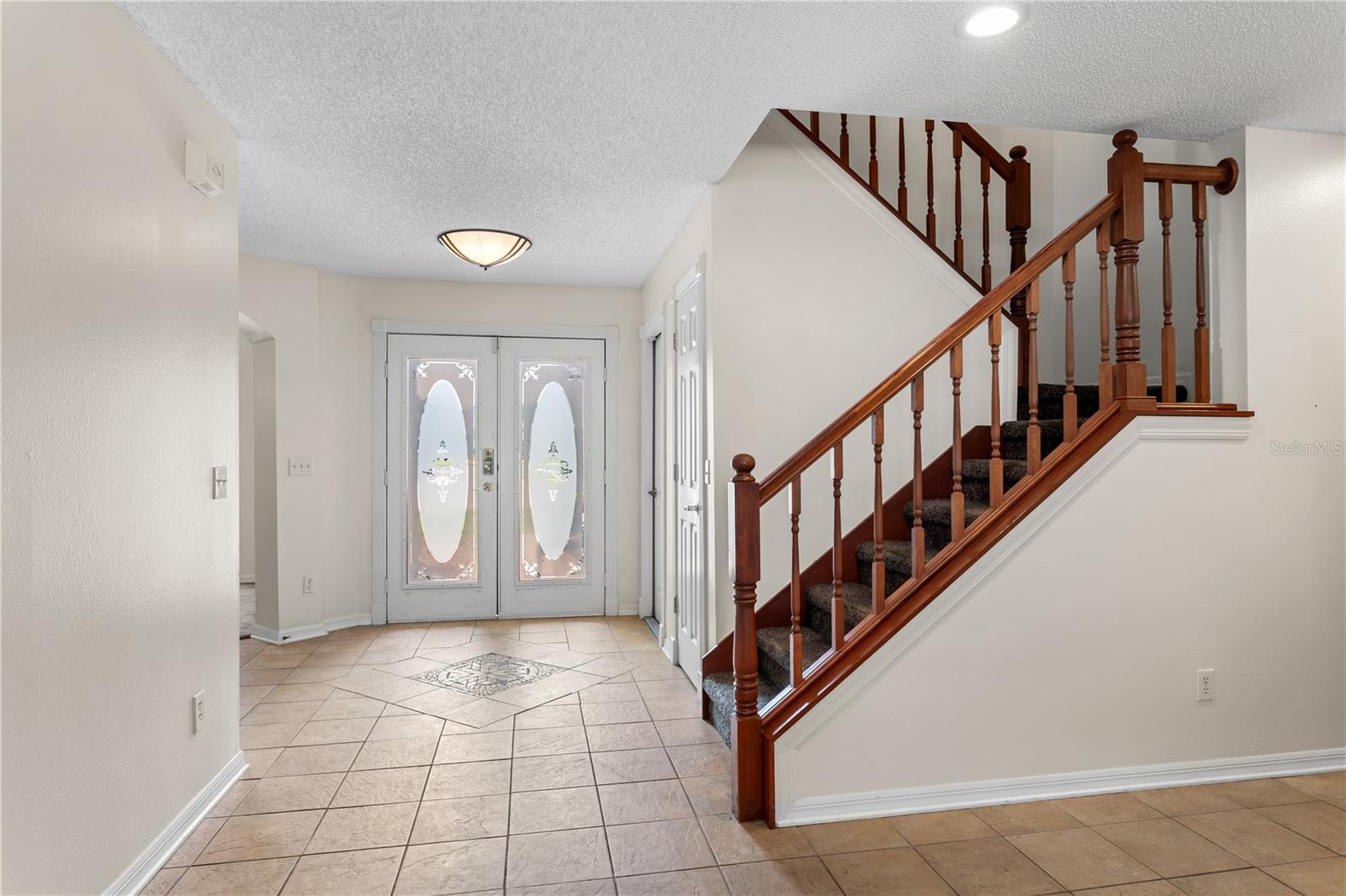 3920 RUNNING WATER DR
