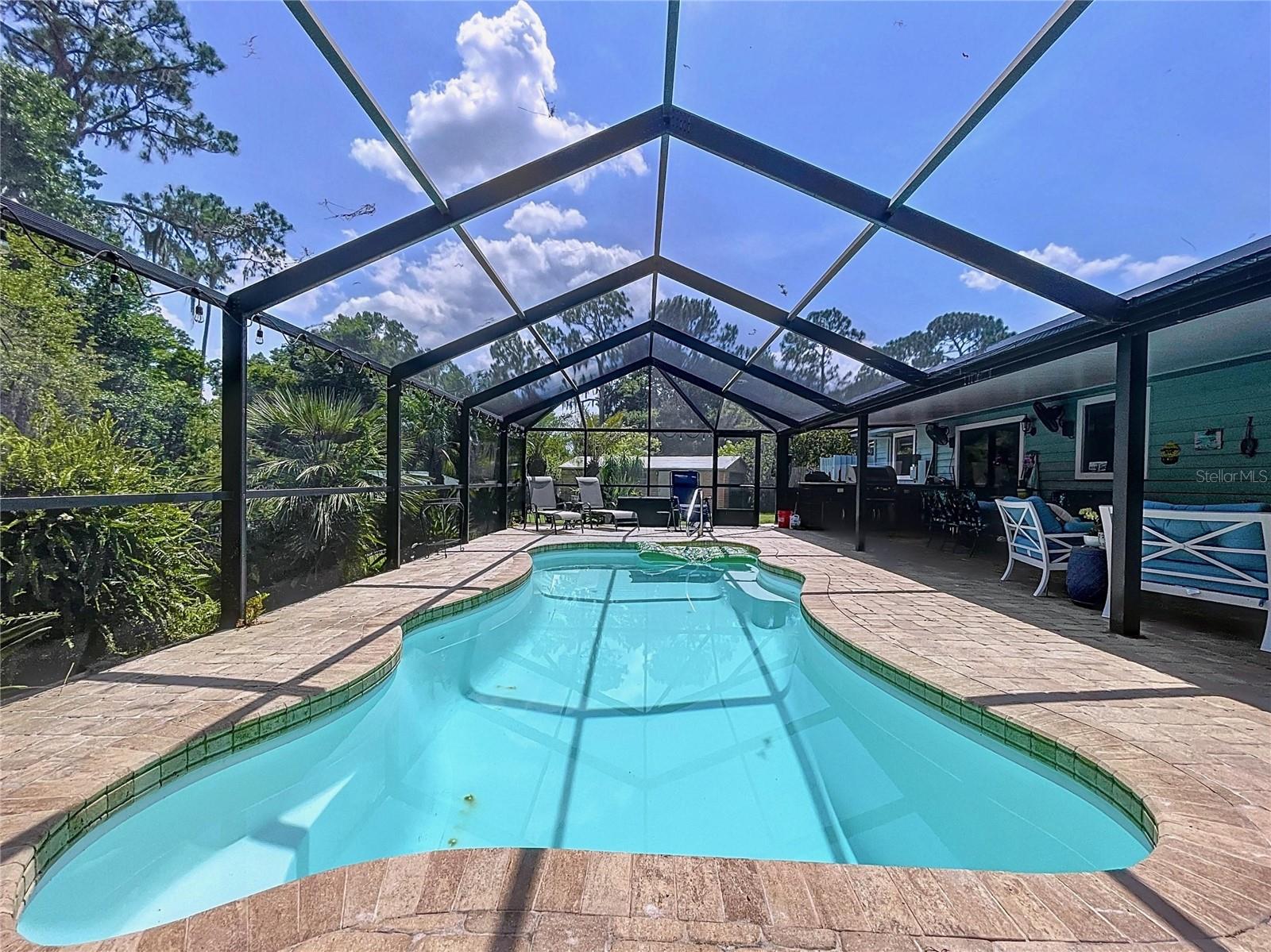 3705 PINE CIR