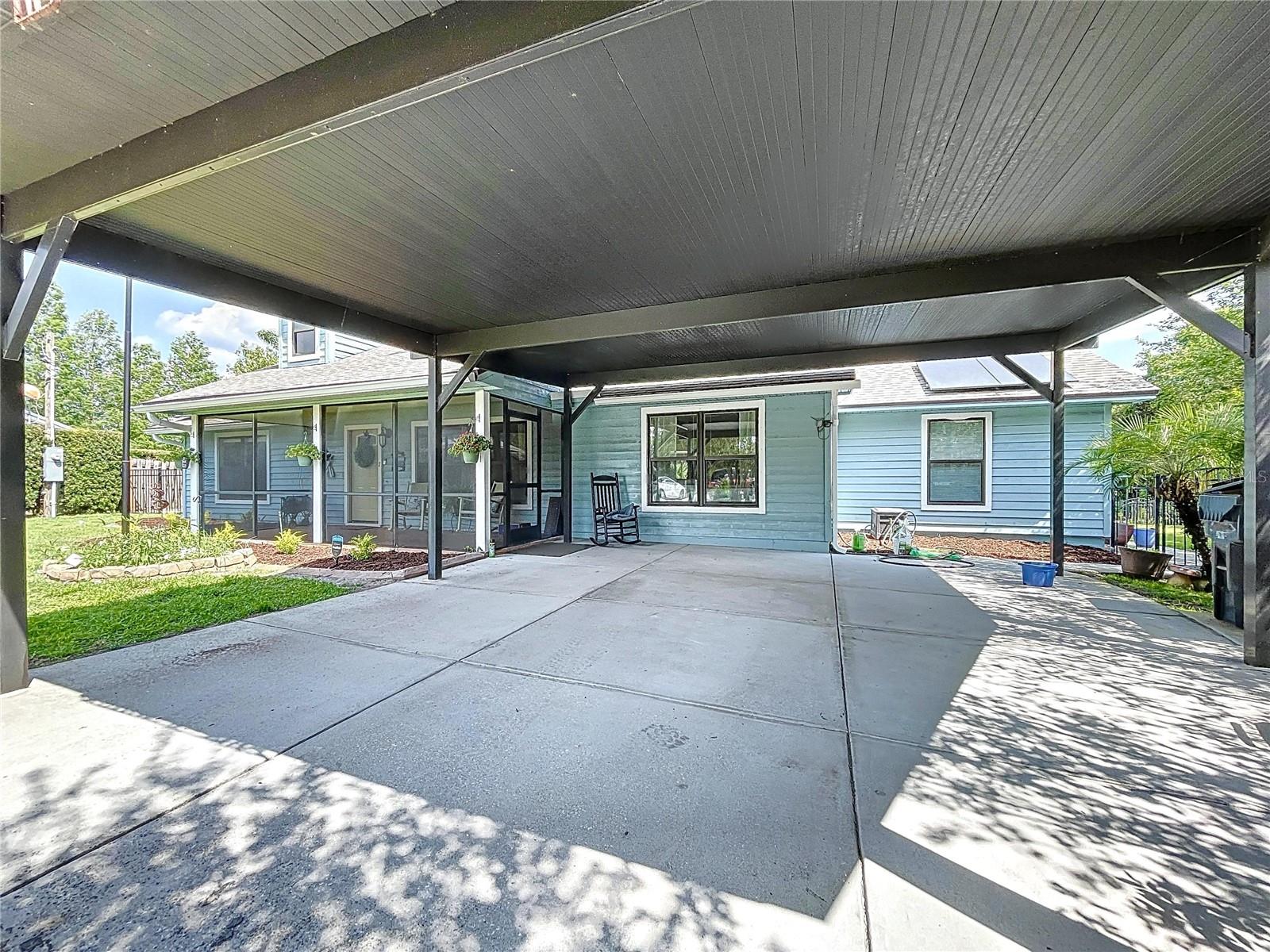 3705 PINE CIR