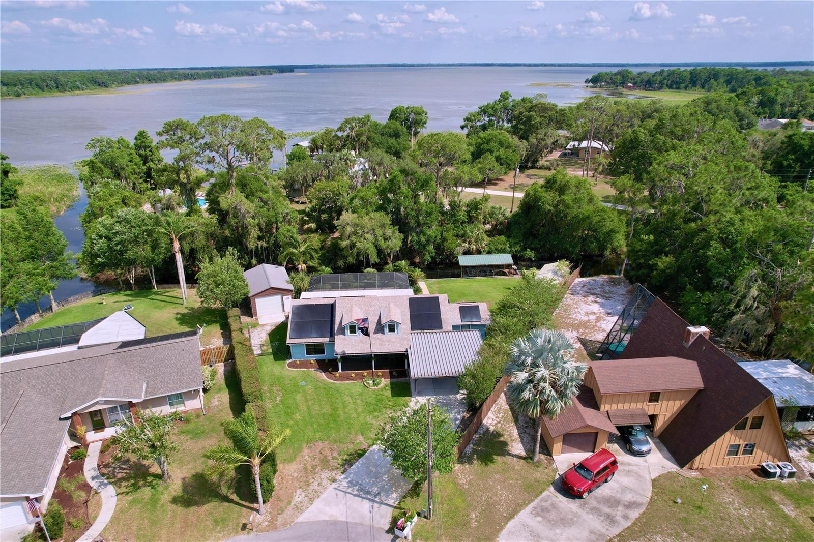 3705 PINE CIR
