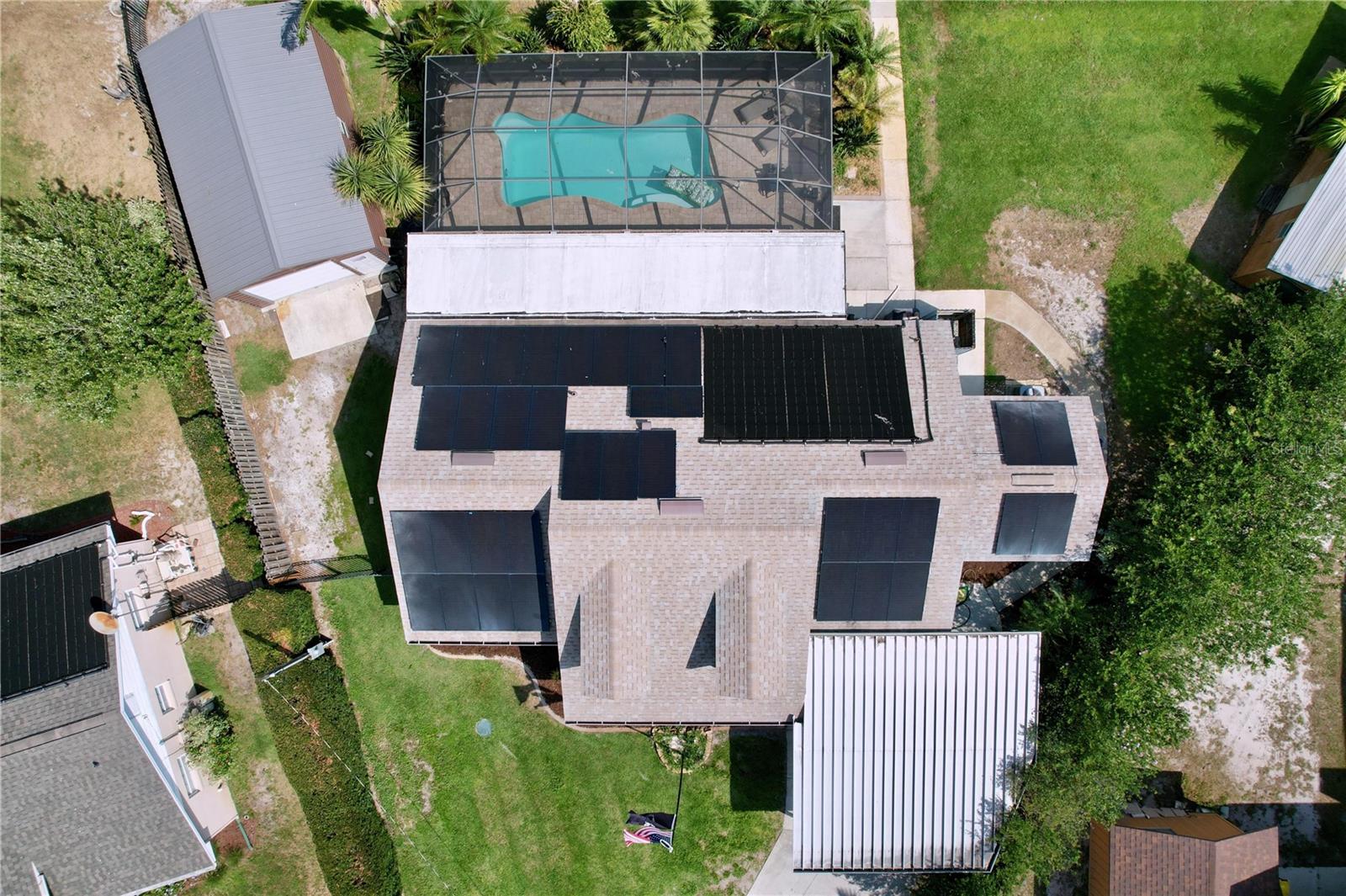 3705 PINE CIR