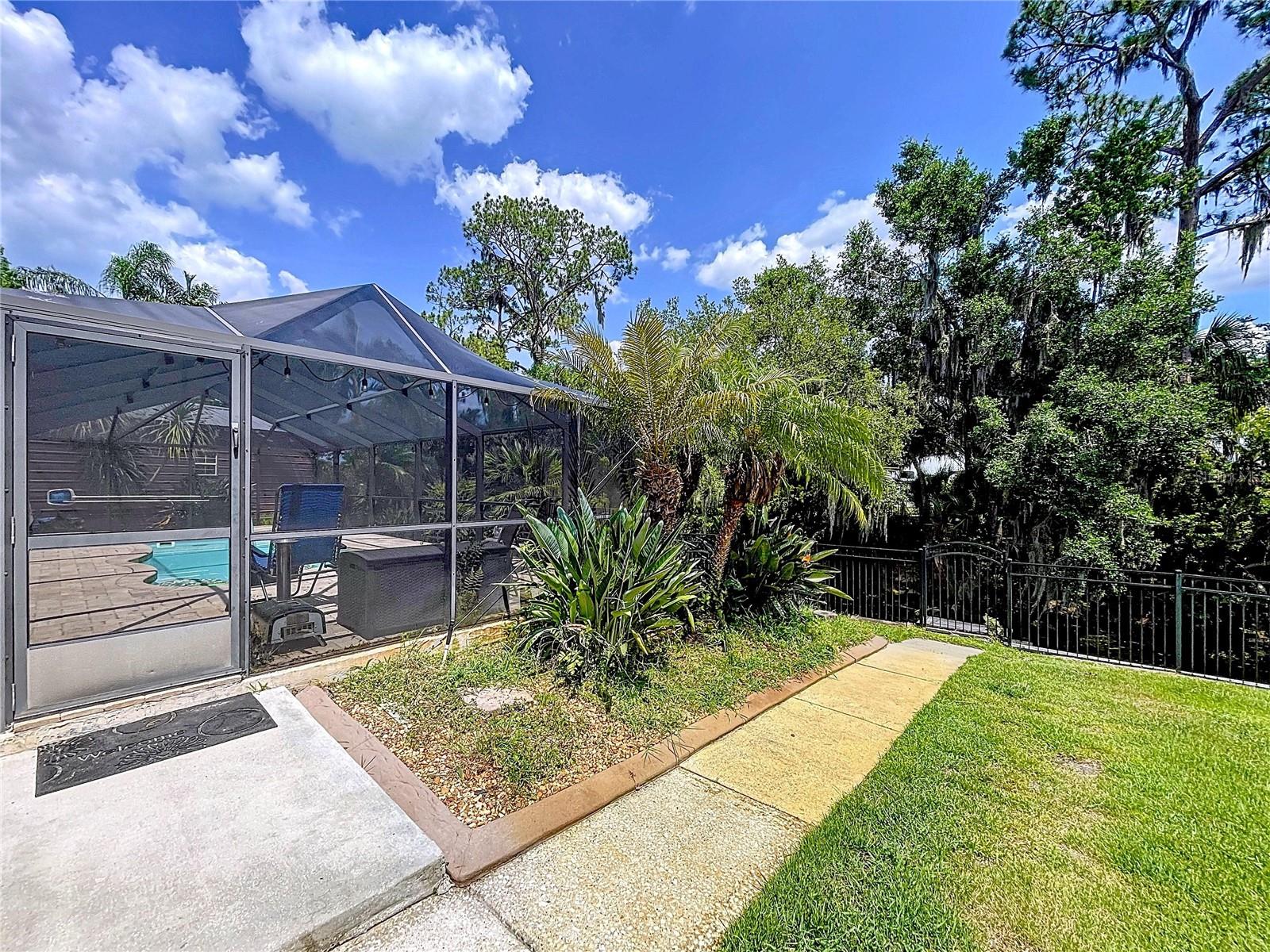 3705 PINE CIR