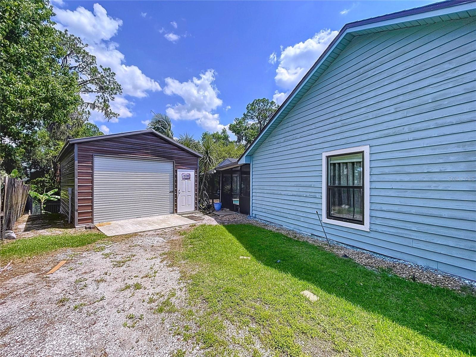 3705 PINE CIR