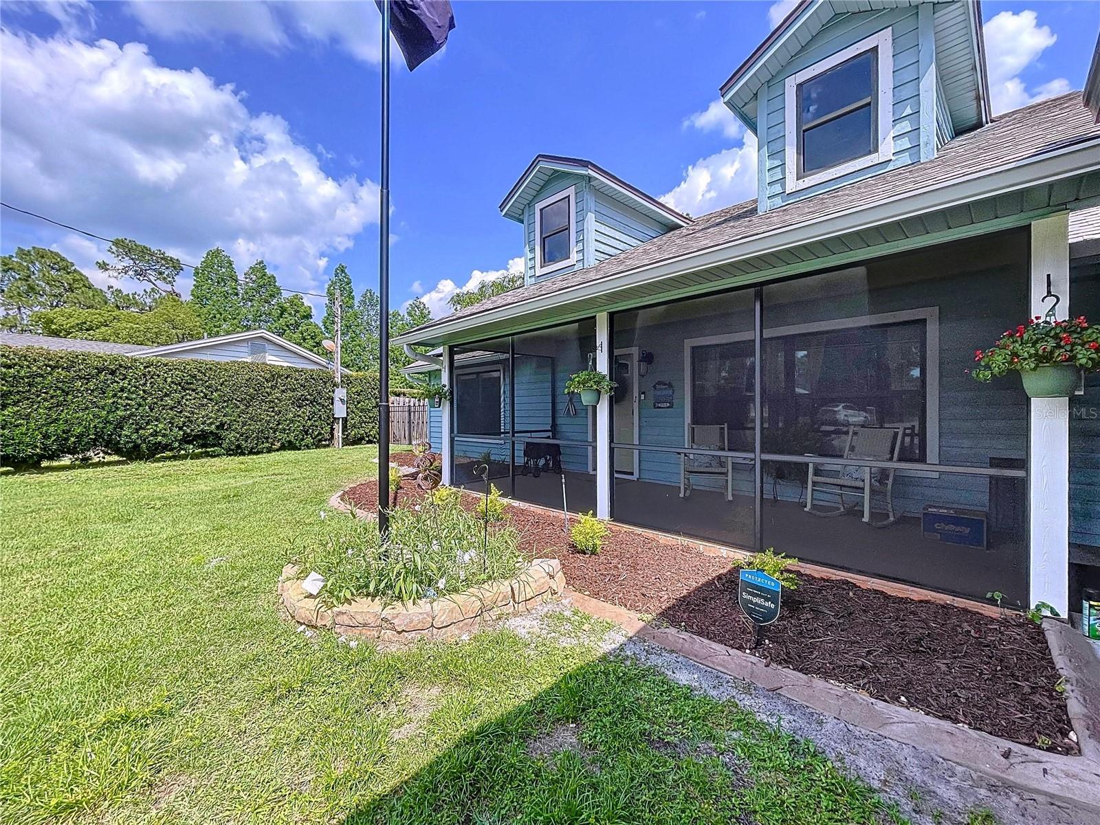 3705 PINE CIR