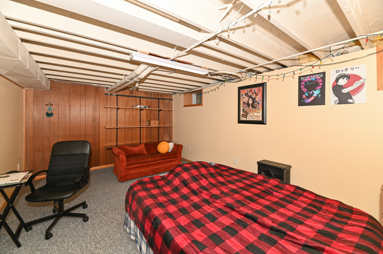 7636 256th Ave