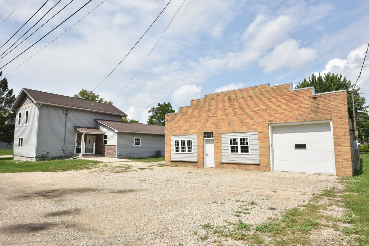 405 Mill St