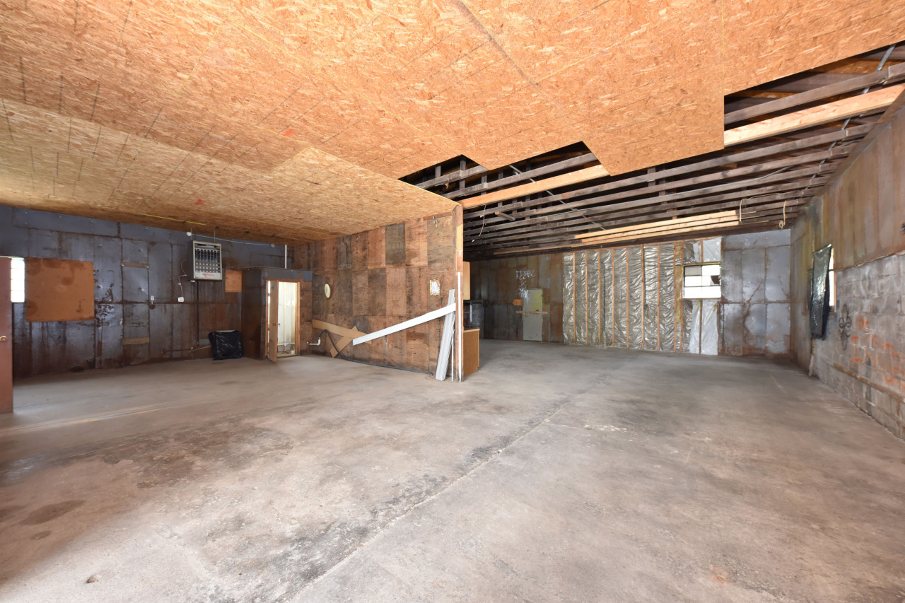 405 Mill St