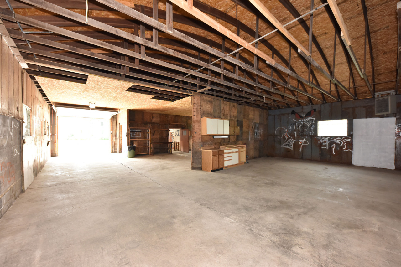 405 Mill St