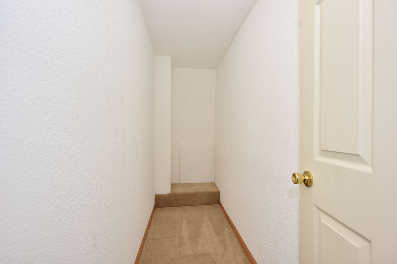 405 Mill St
