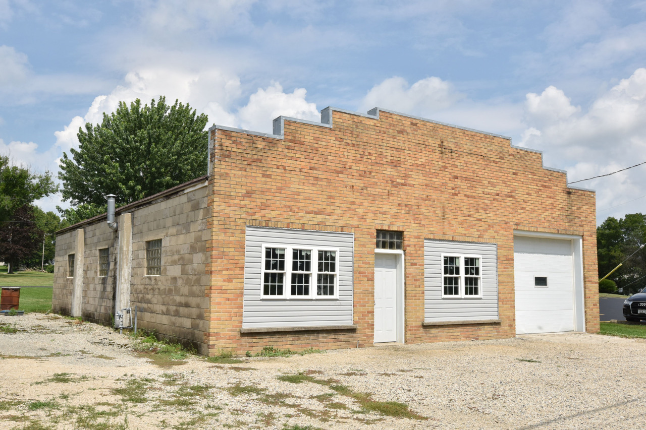 405 Mill St