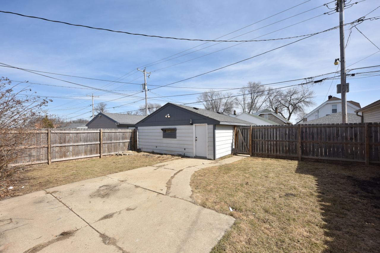 3456 S 15th Pl