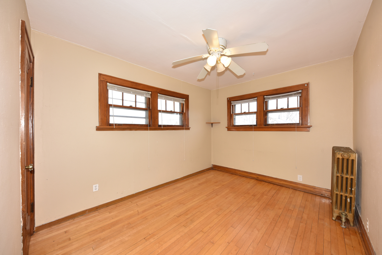 3456 S 15th Pl
