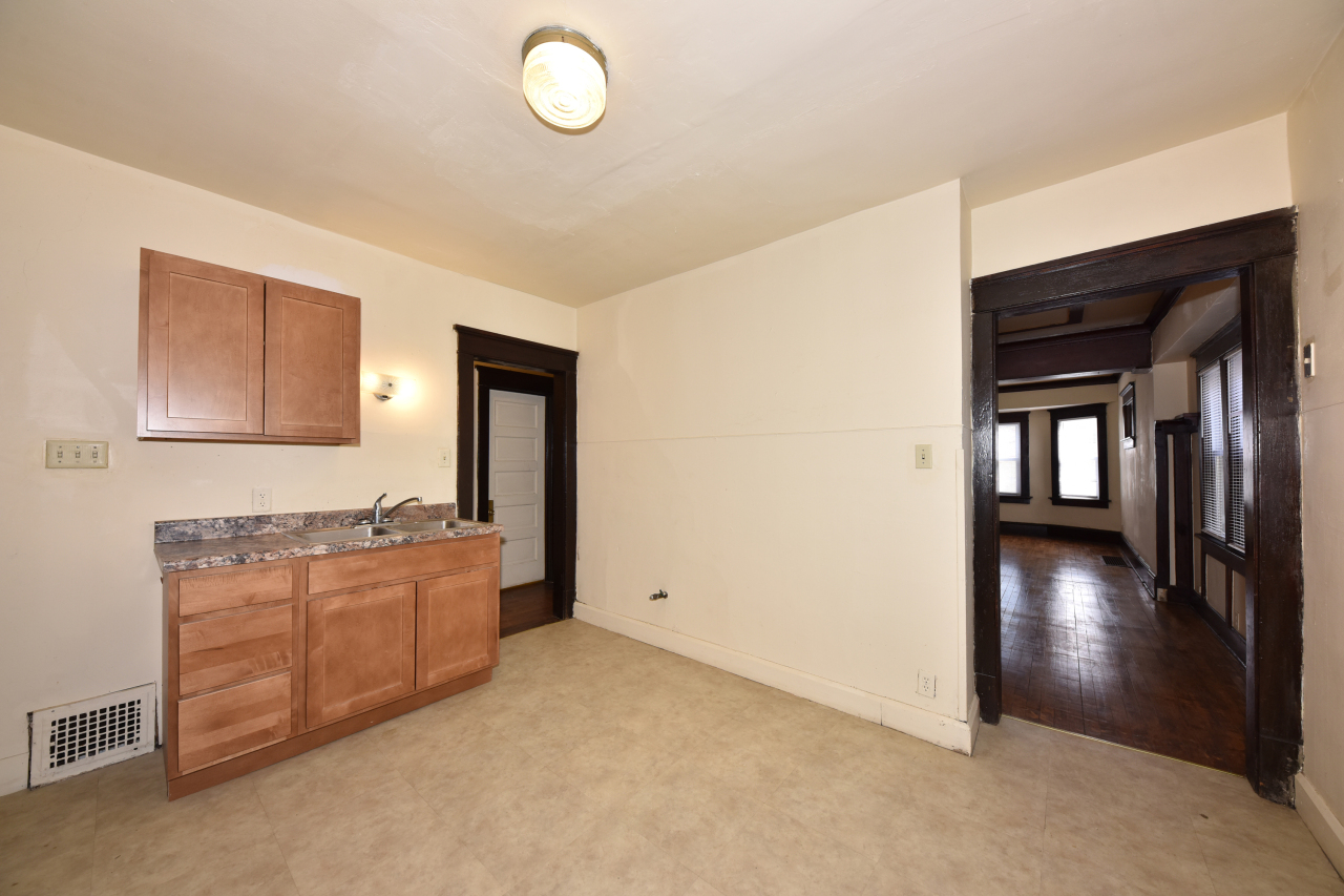 2749 N 36th St Unit: 2751