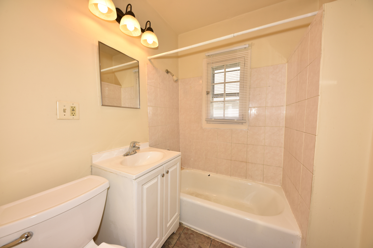 2749 N 36th St Unit: 2751