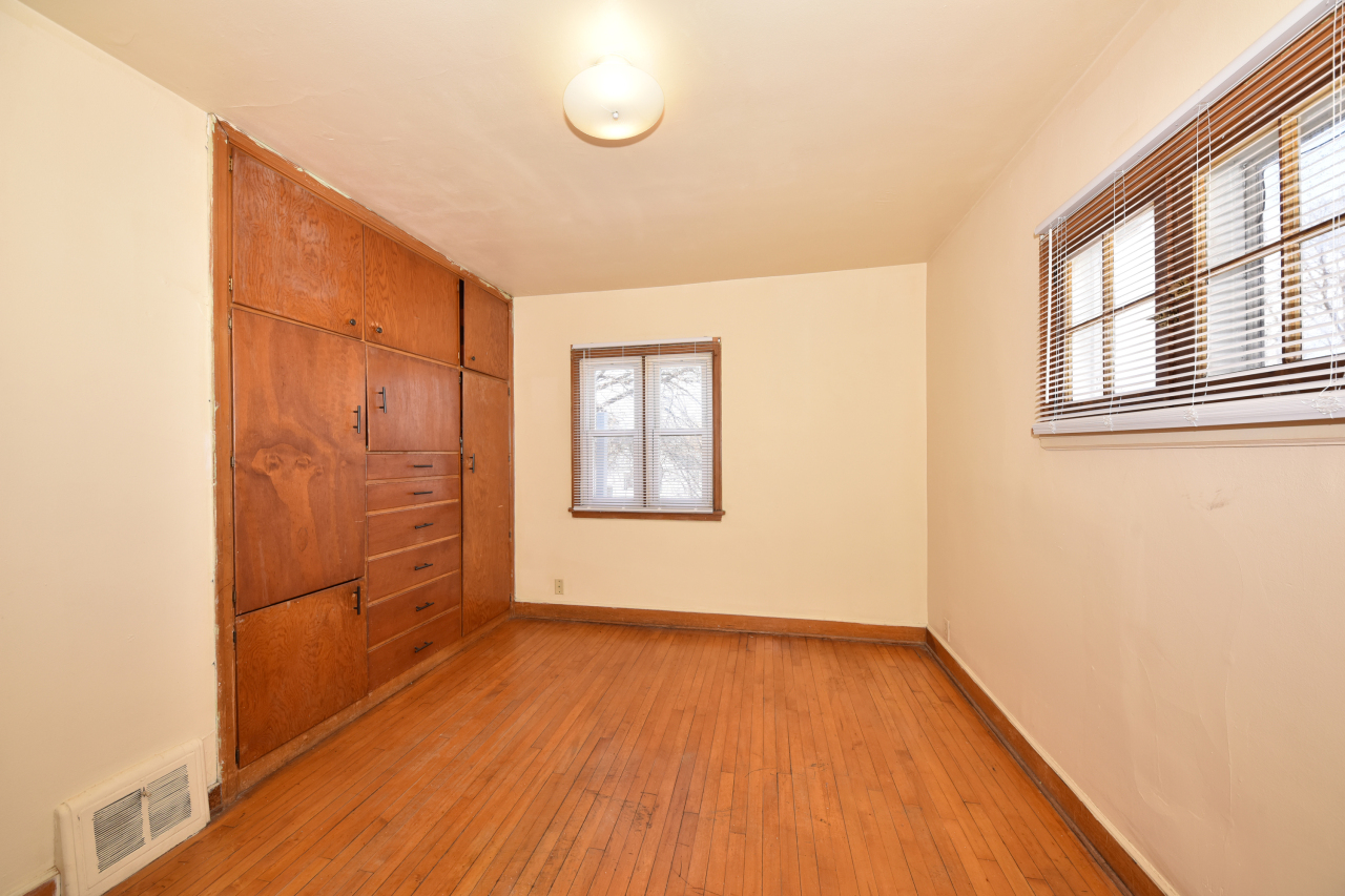 2749 N 36th St Unit: 2751