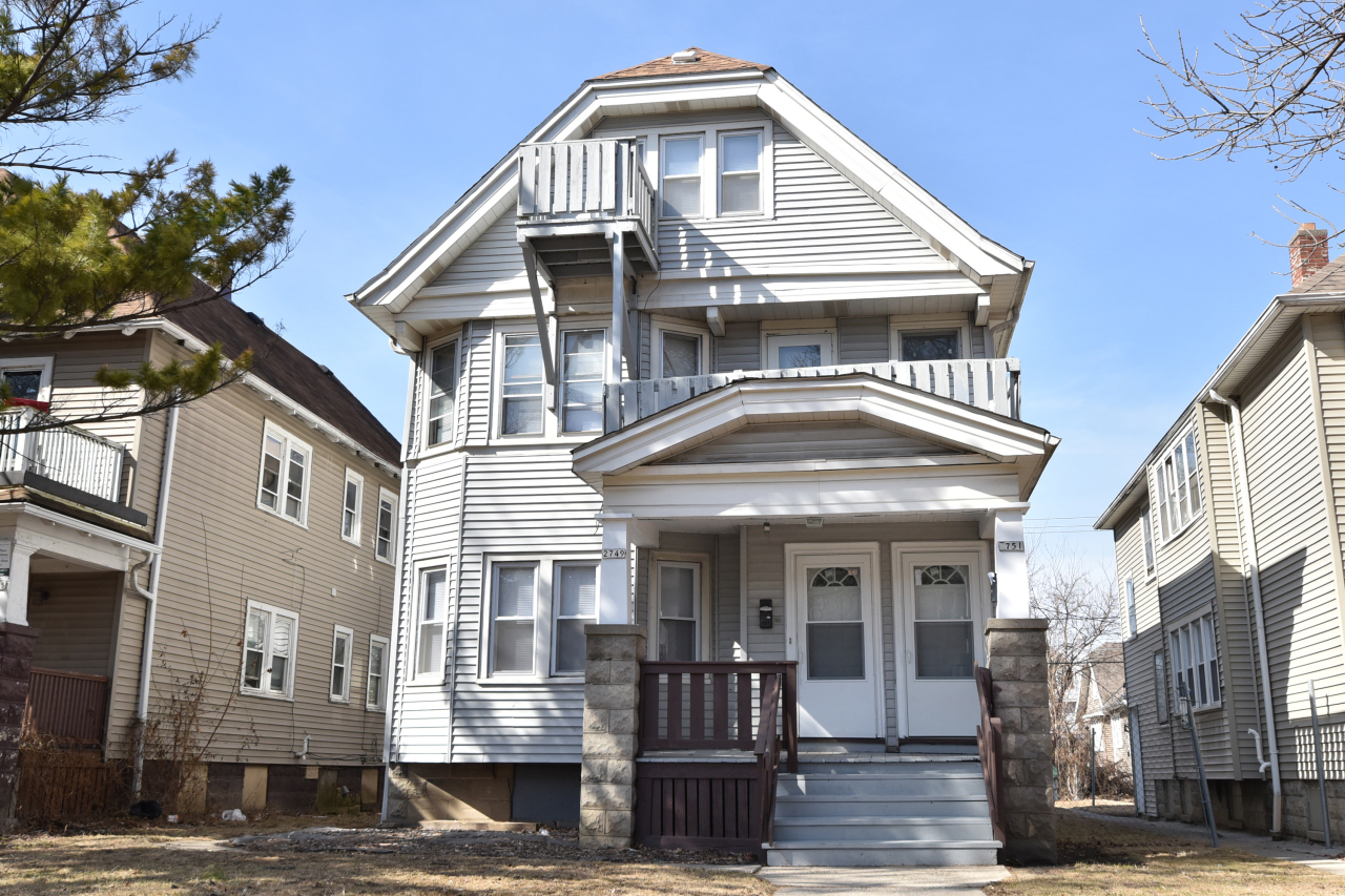 2749 N 36th St Unit: 2751