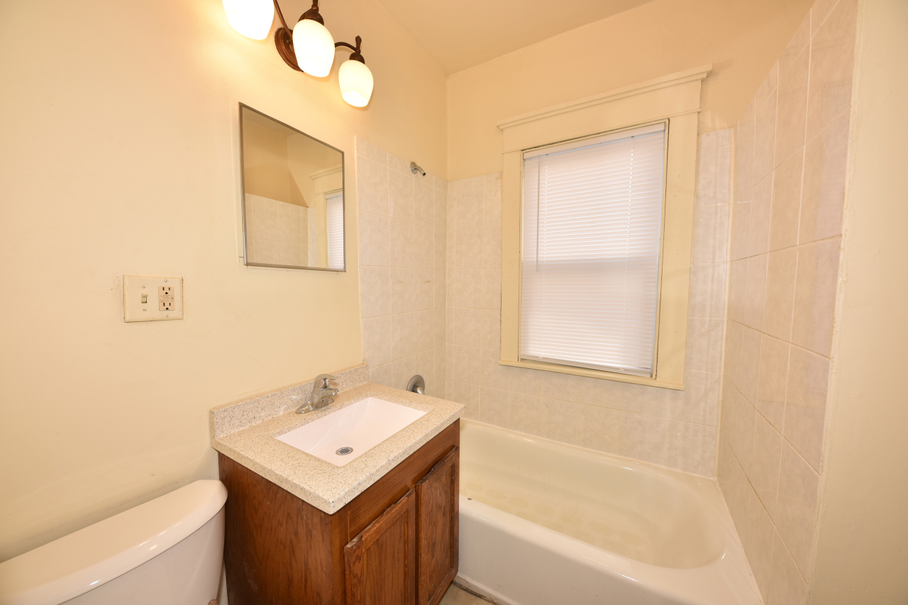 2749 N 36th St Unit: 2751