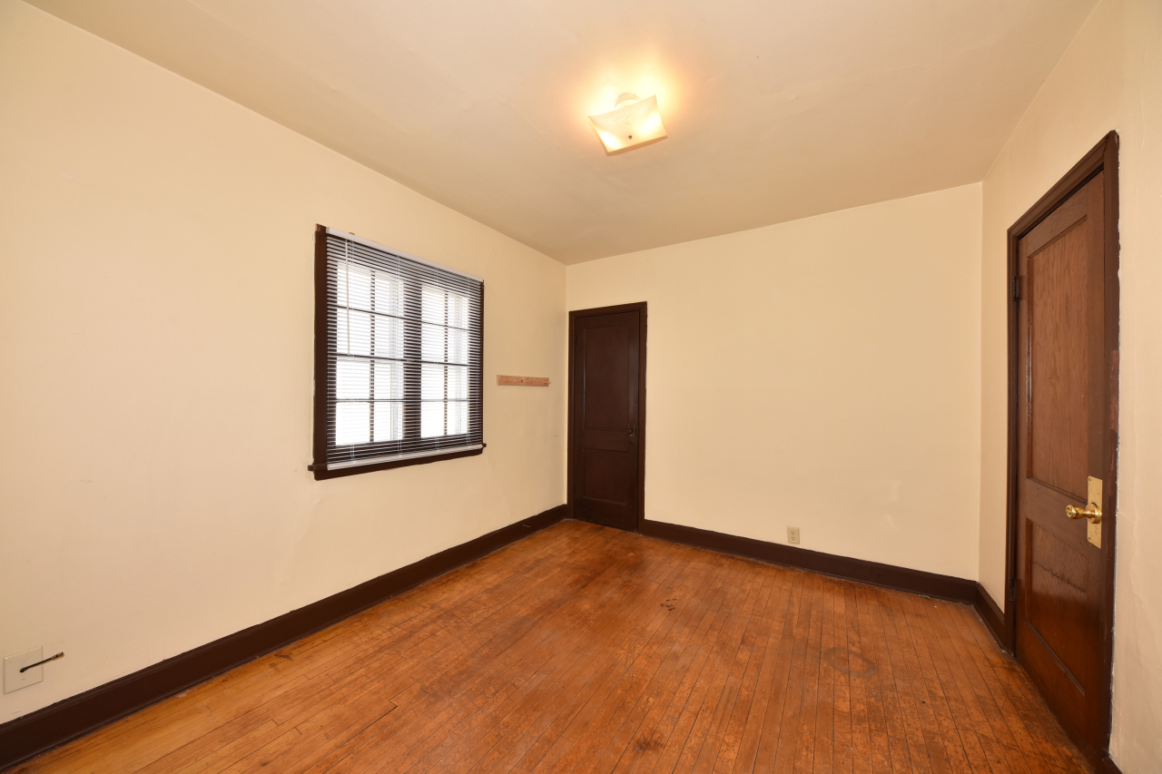 2749 N 36th St Unit: 2751